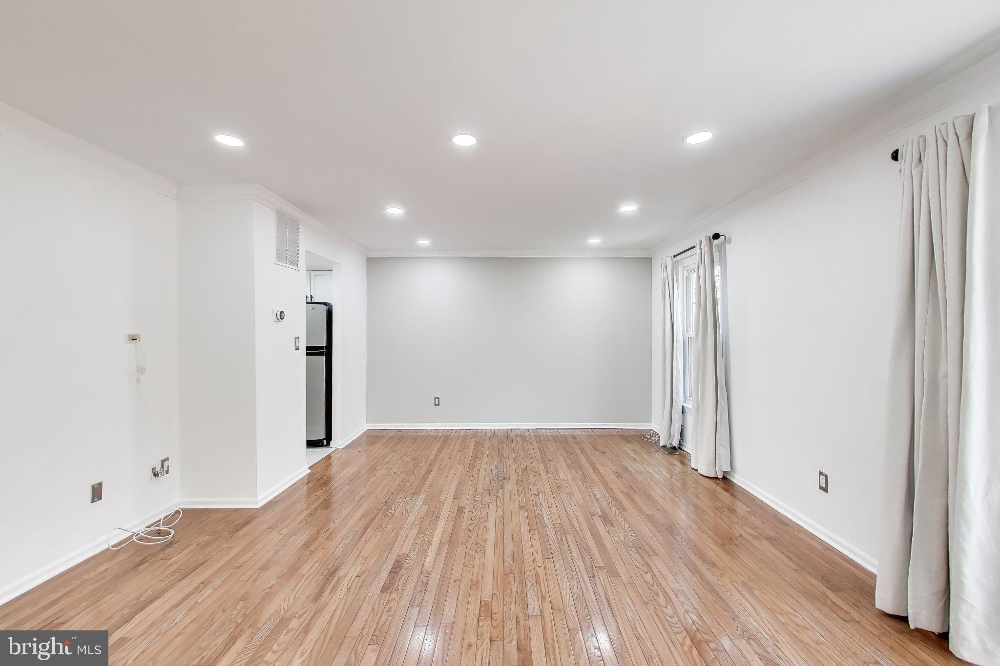 20210 MAPLE LEAF COURT