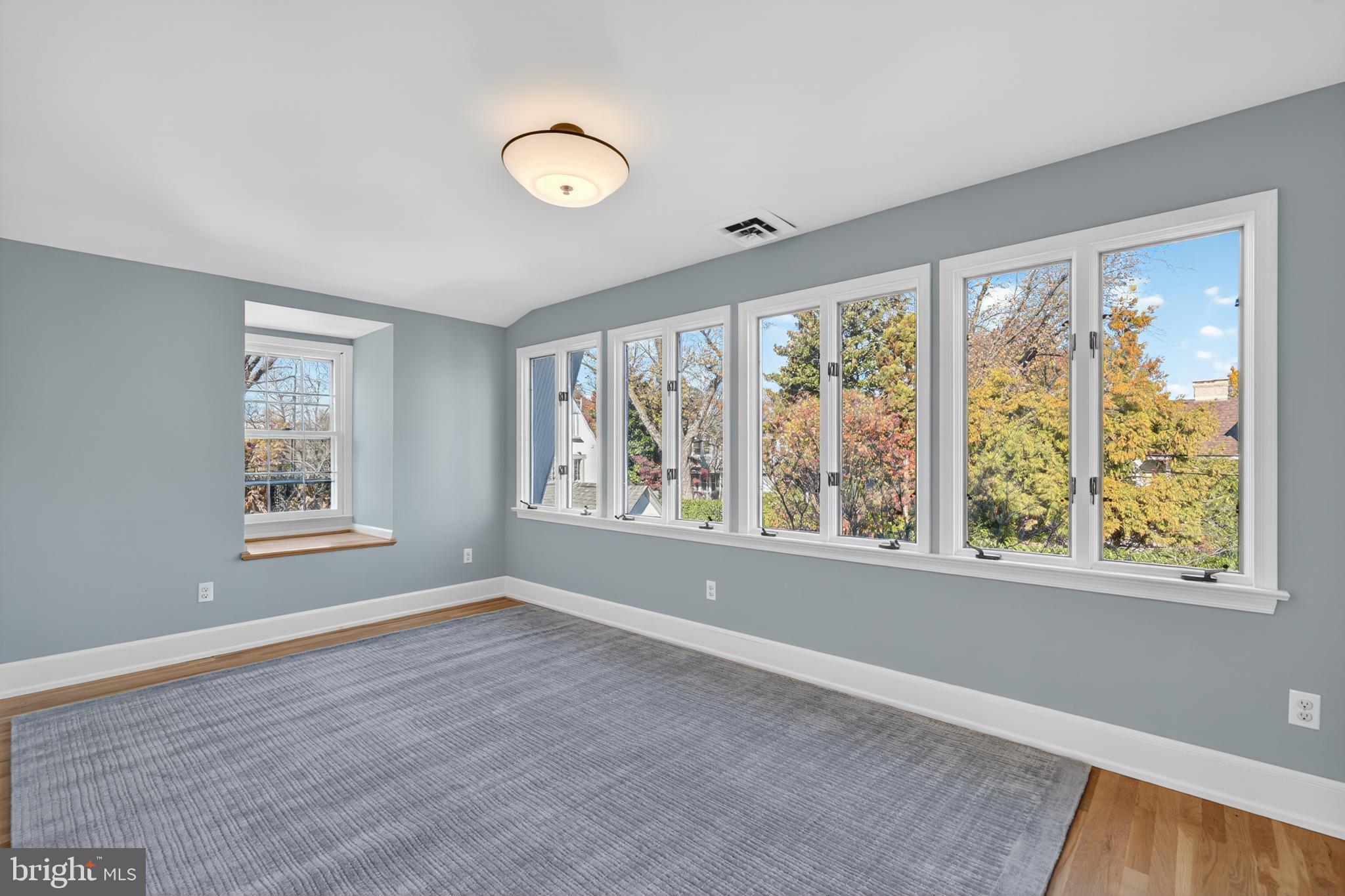 CHEVY CHASE VILLAGE - Residential