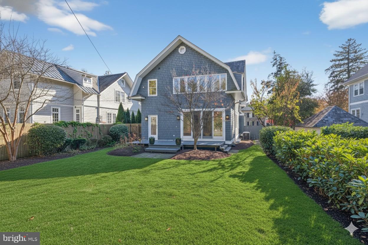 CHEVY CHASE VILLAGE - Residential