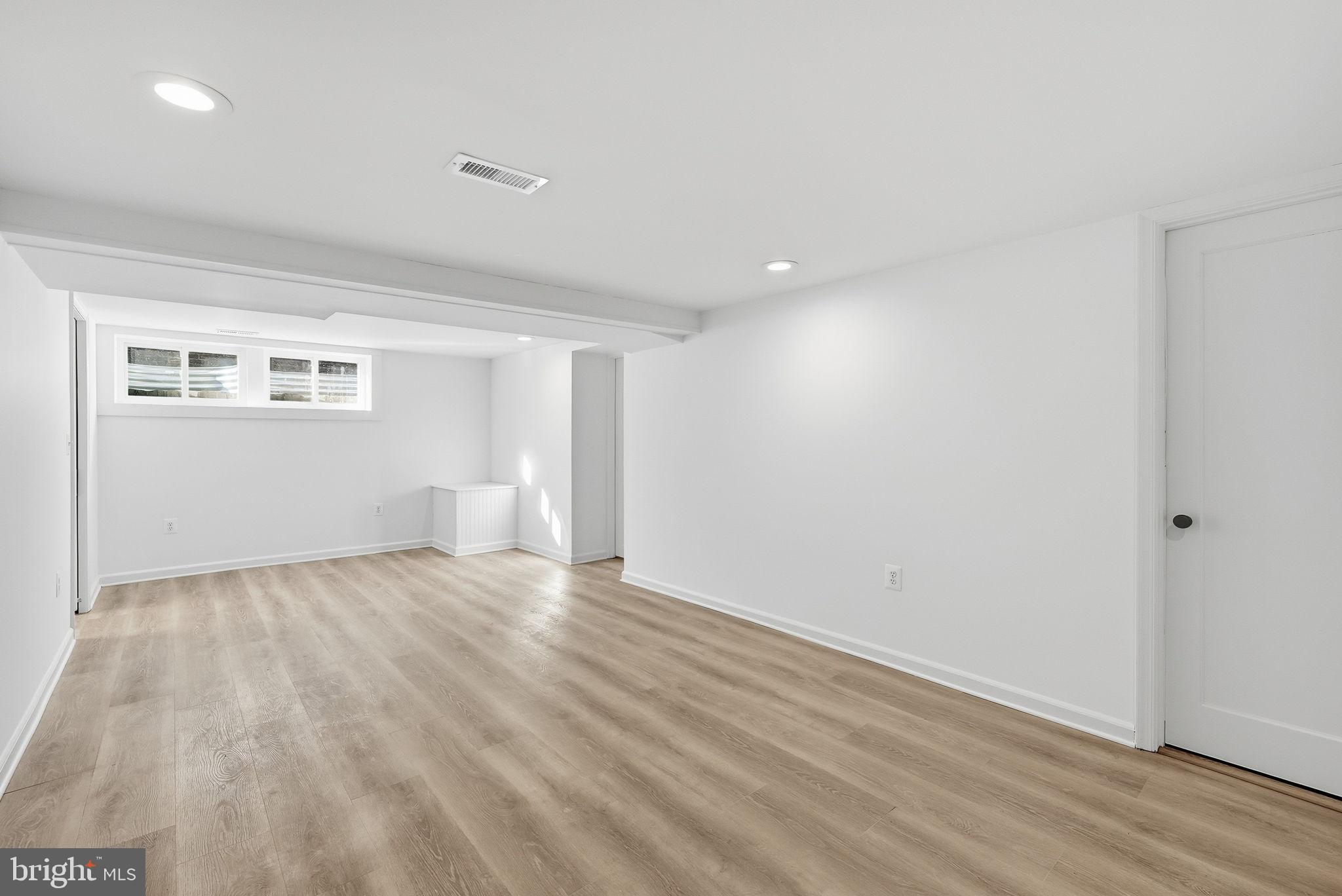 CHEVY CHASE VILLAGE - Residential