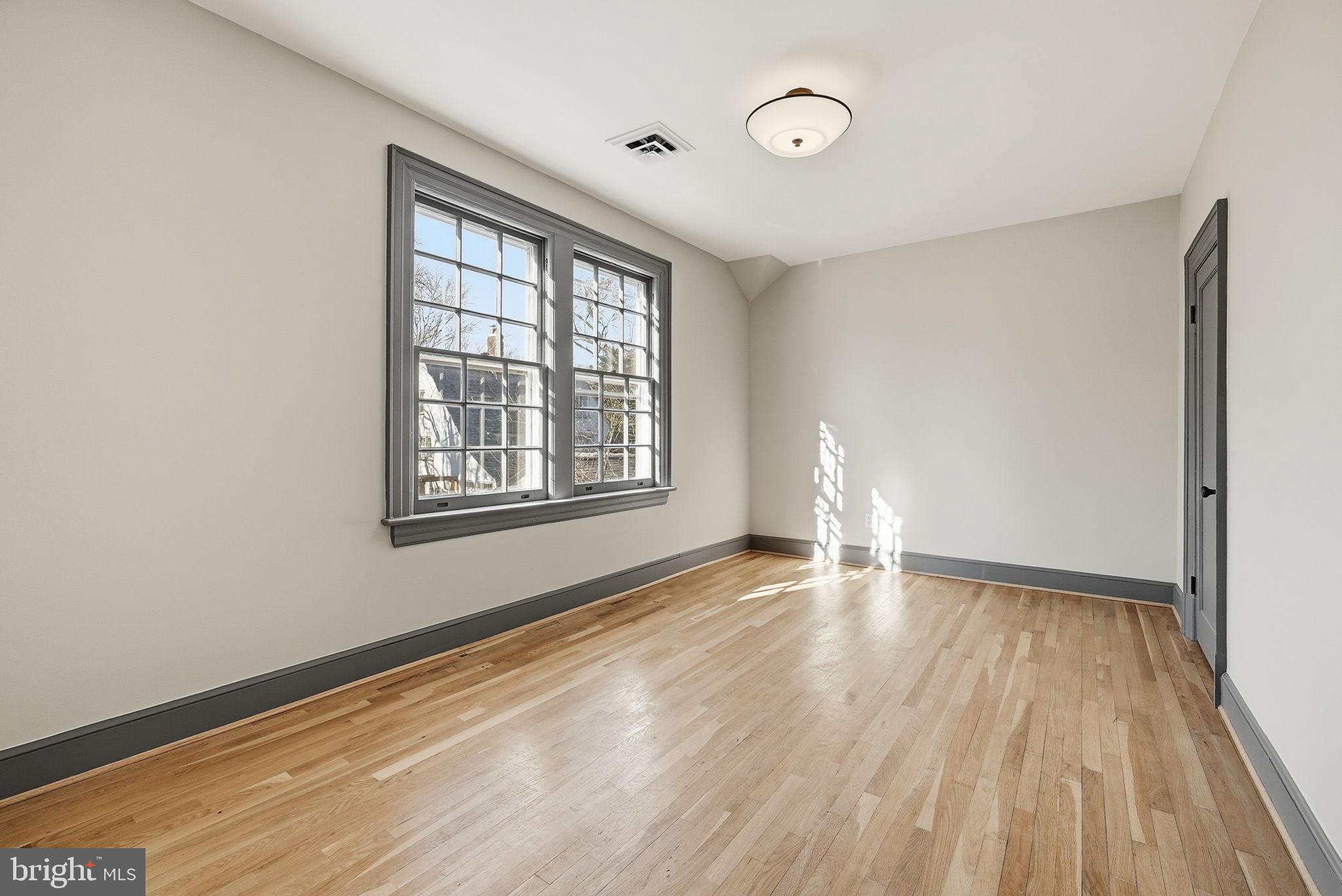 CHEVY CHASE VILLAGE - Residential