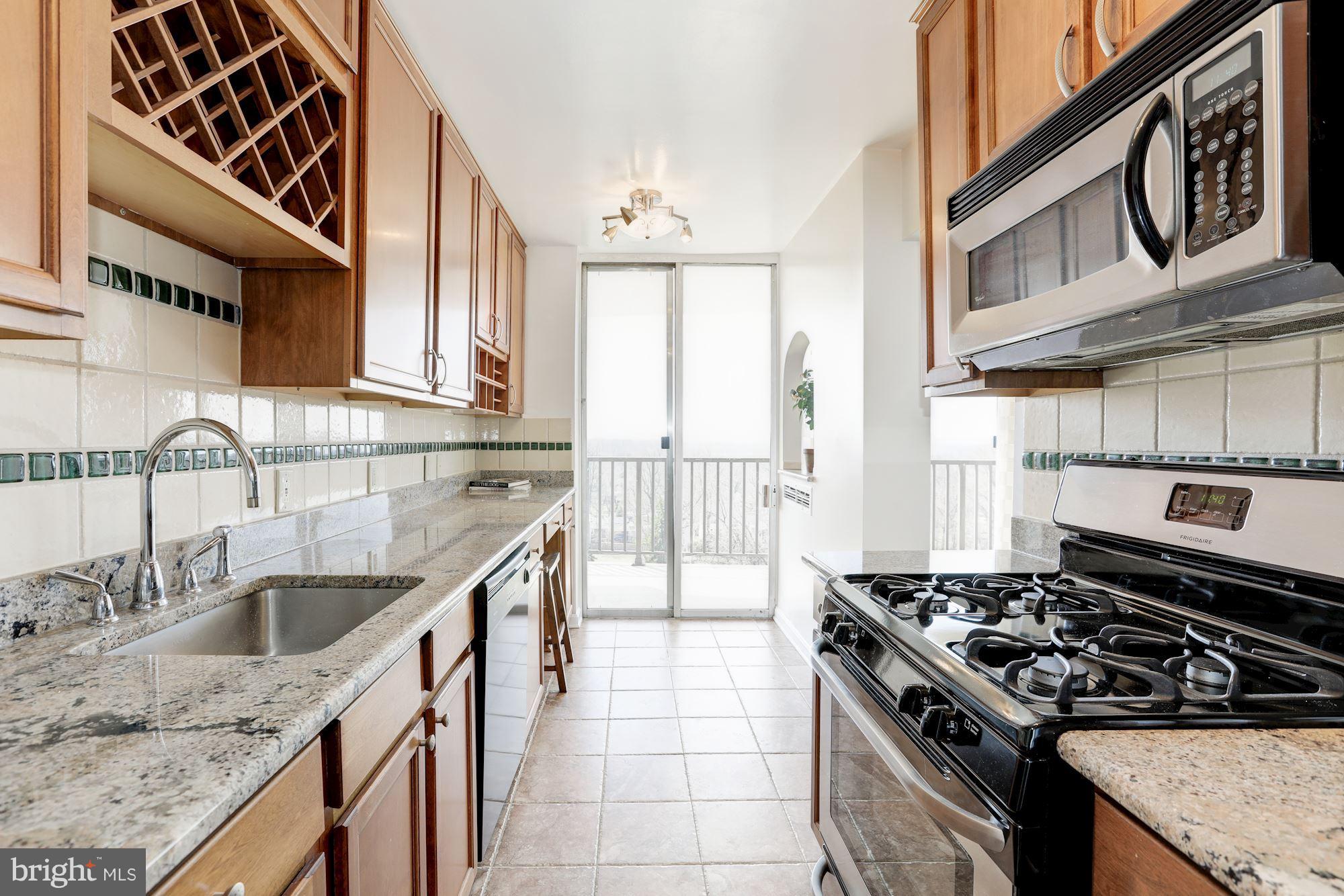 THE WATERFORD - Residential