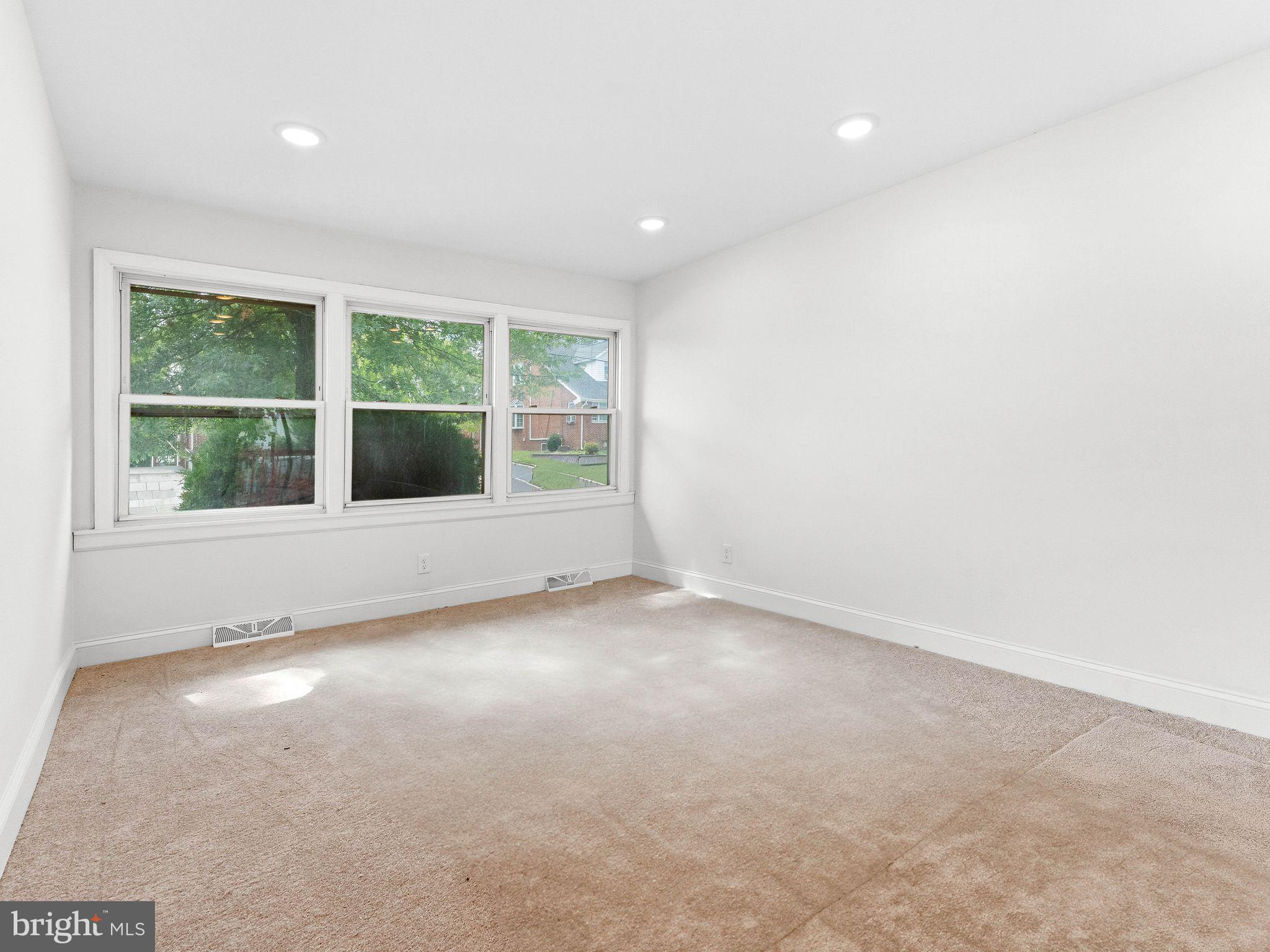 3733 DREXEL AVENUE