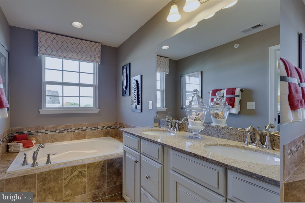 PARKSIDE - Residential