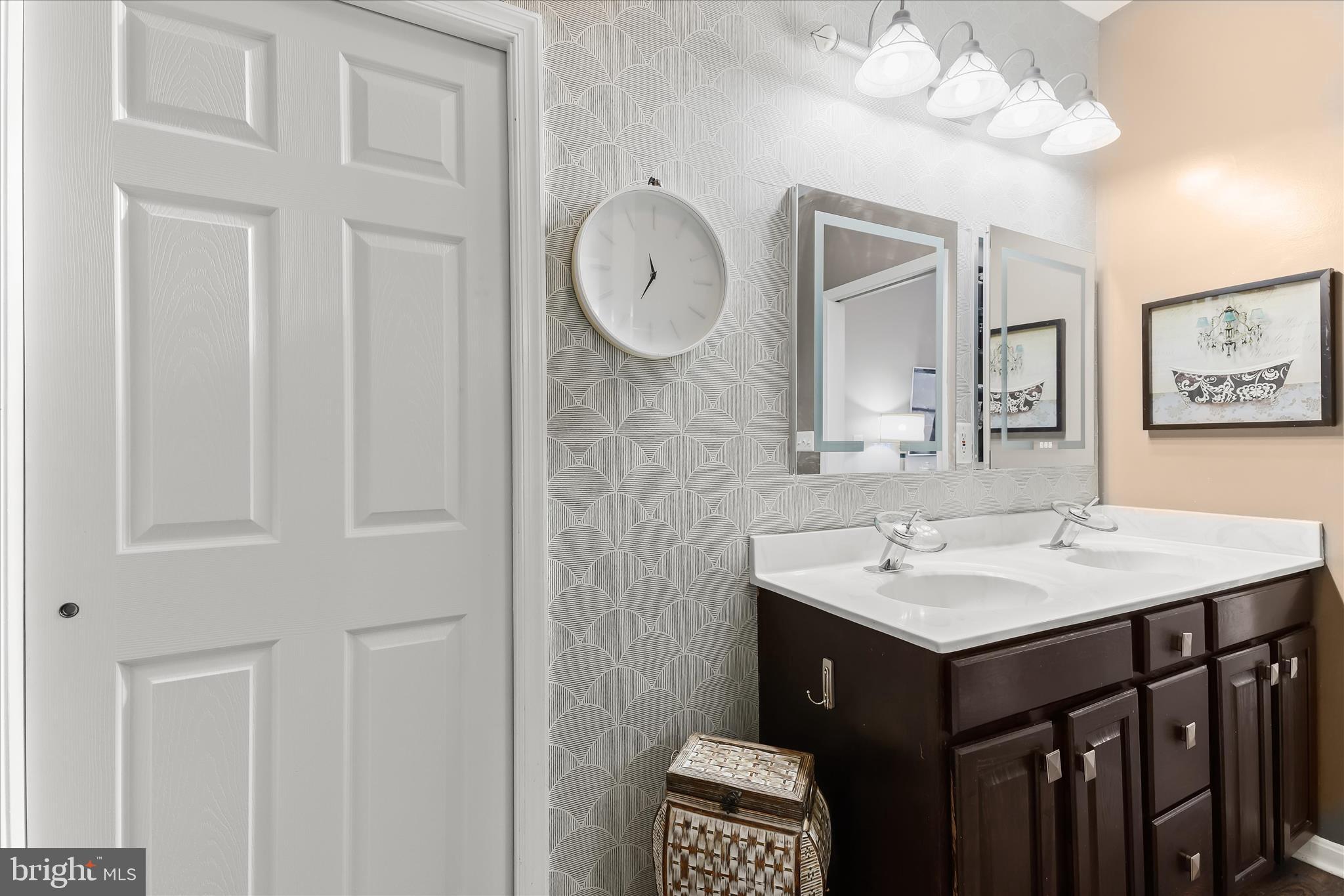 DIAMOND HILLS - Residential