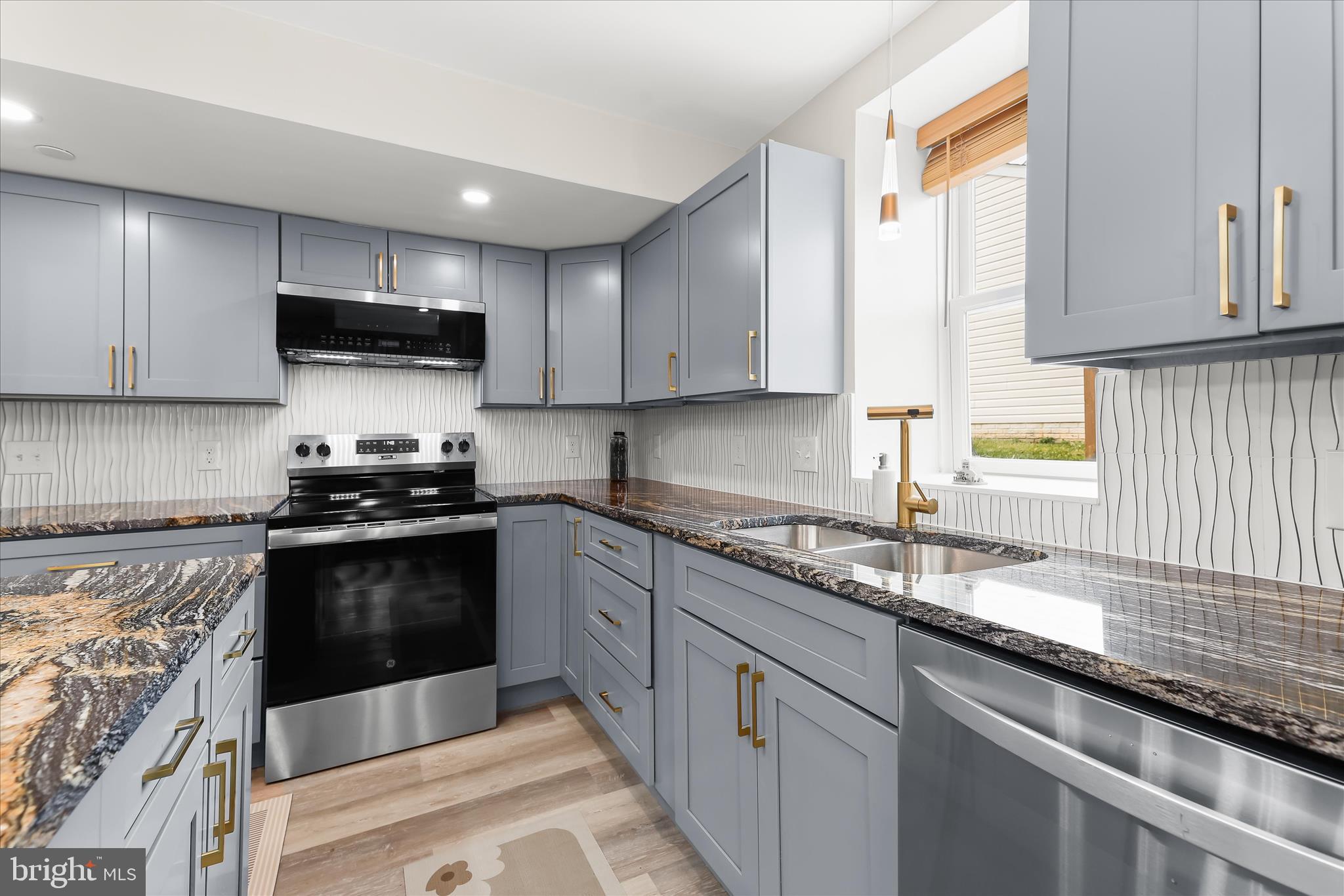 DIAMOND HILLS - Residential