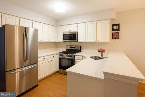 44 HEATHER COURT MONMOUTH JUNCTION NJ 08852