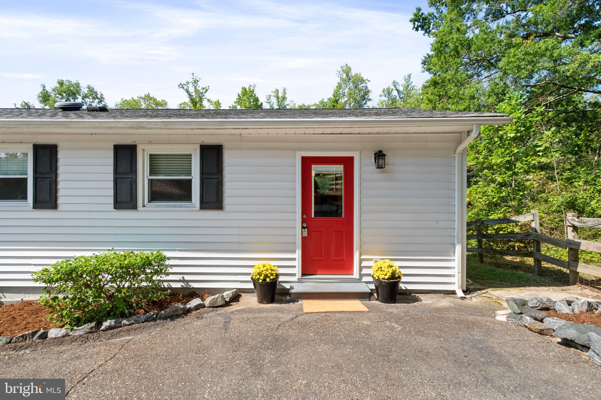 1404 FORBES STREET