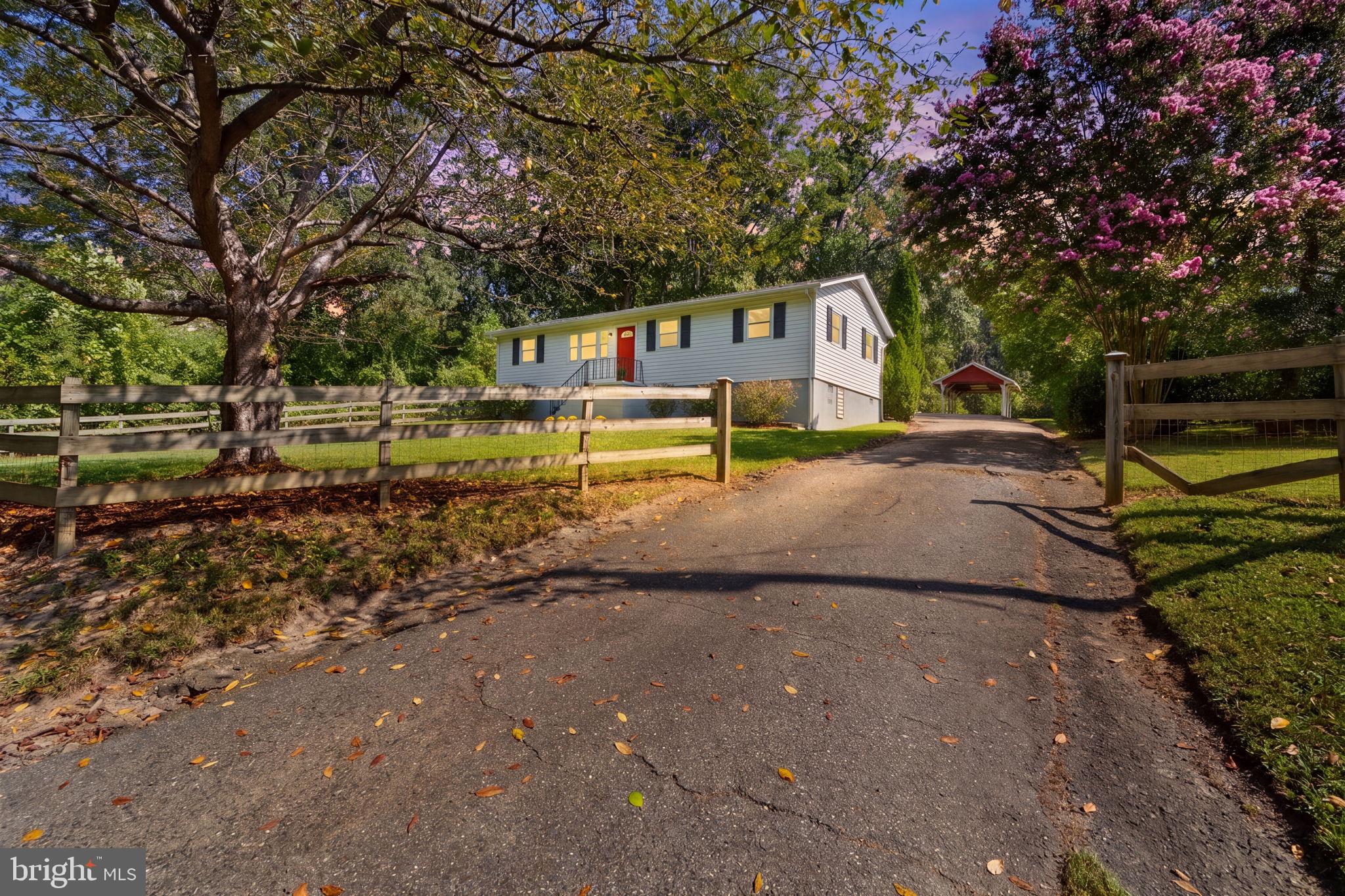1404 FORBES STREET