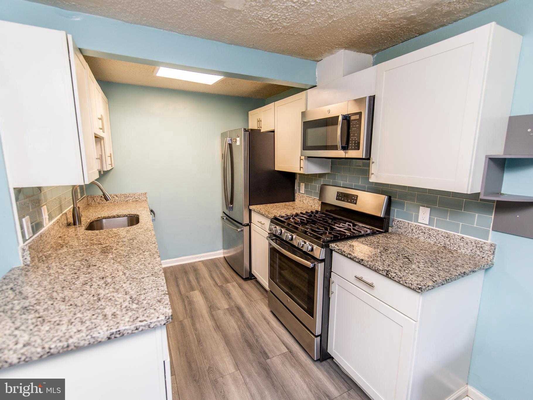 1852 VILLAGE GREEN DRIVE E-122