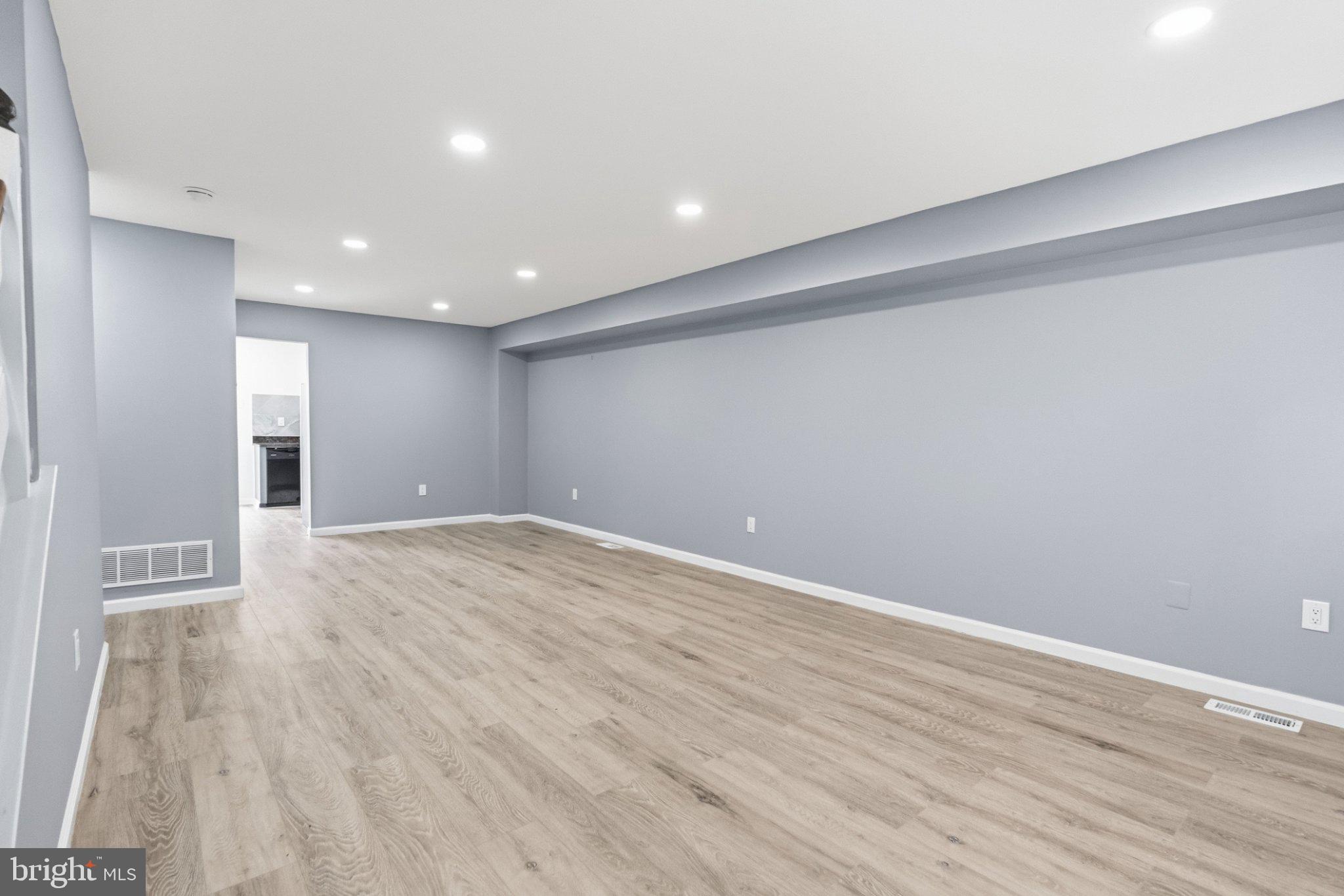 NORRISTOWN - Residential