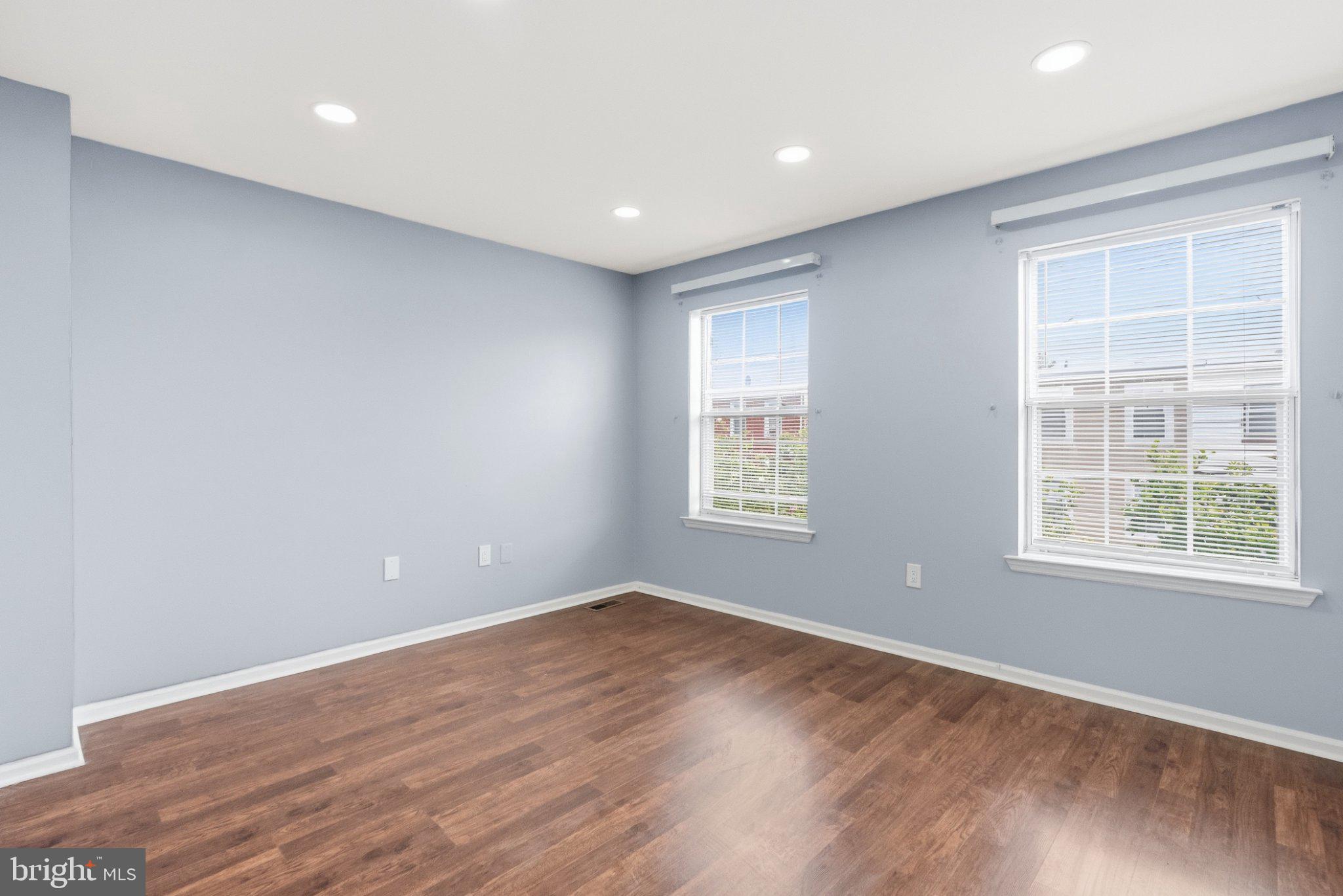 NORRISTOWN - Residential