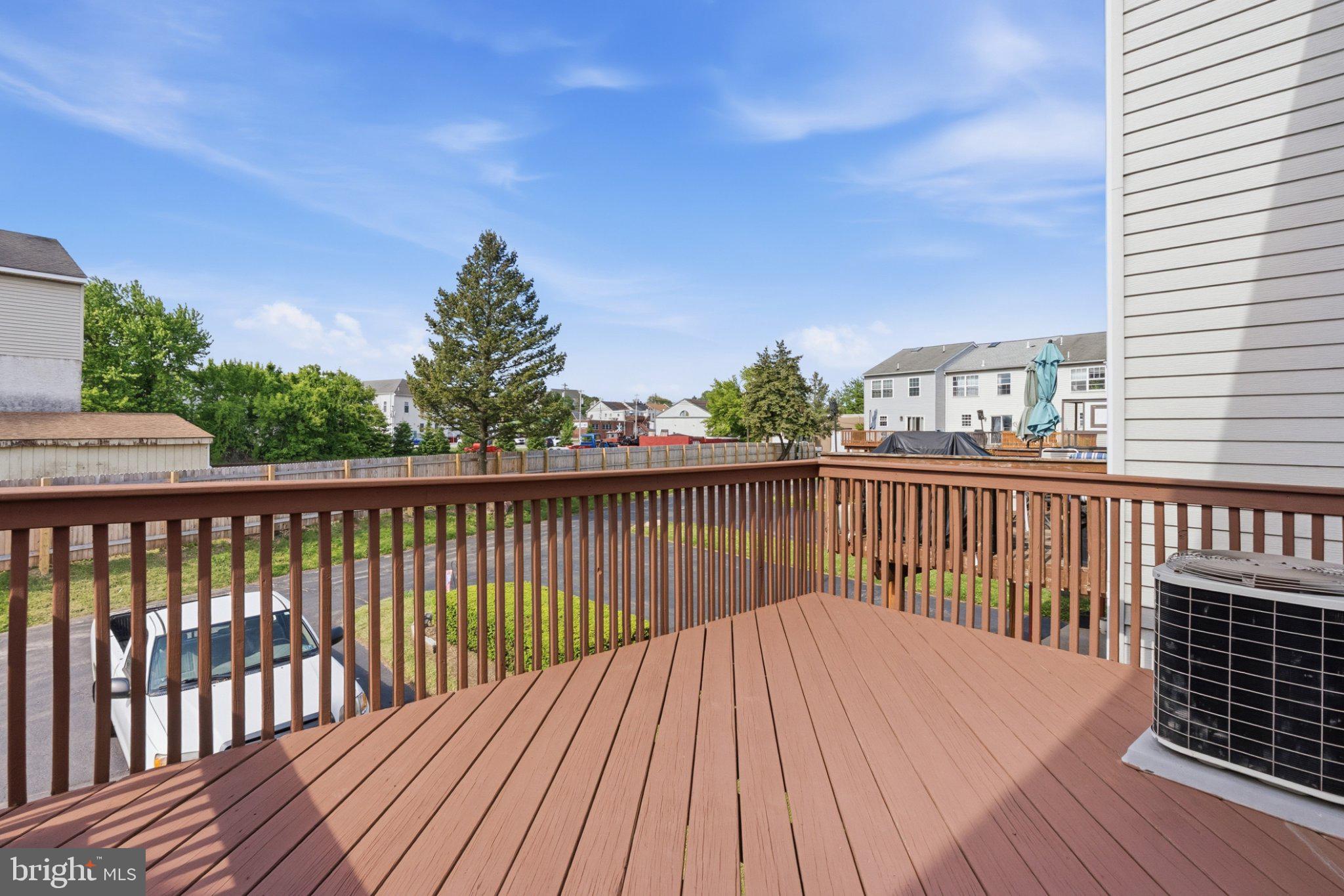 NORRISTOWN - Residential