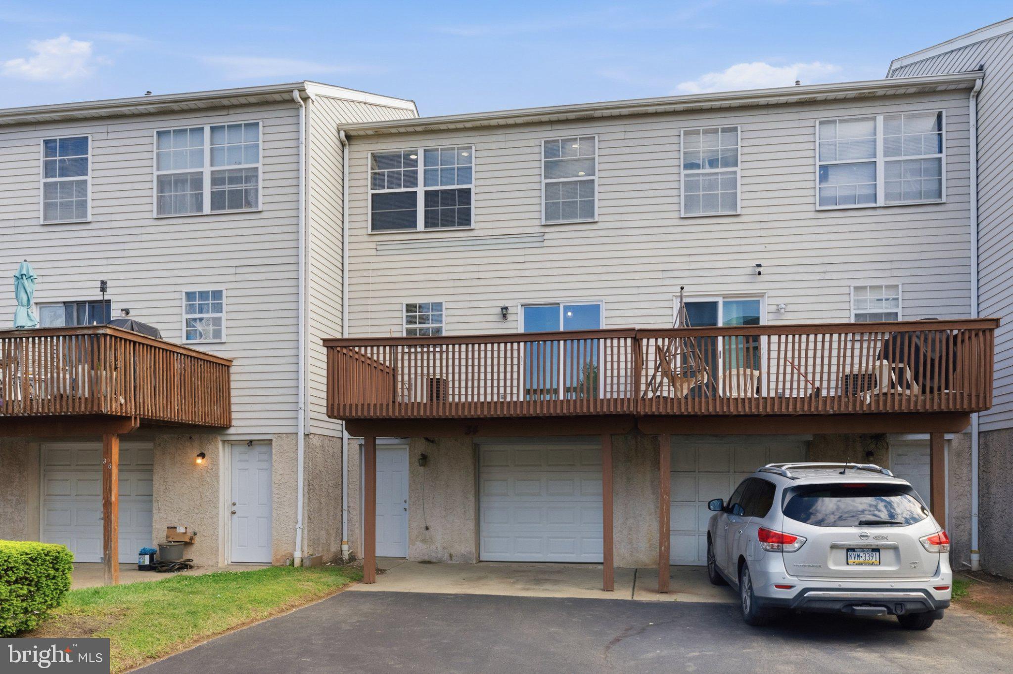 NORRISTOWN - Residential