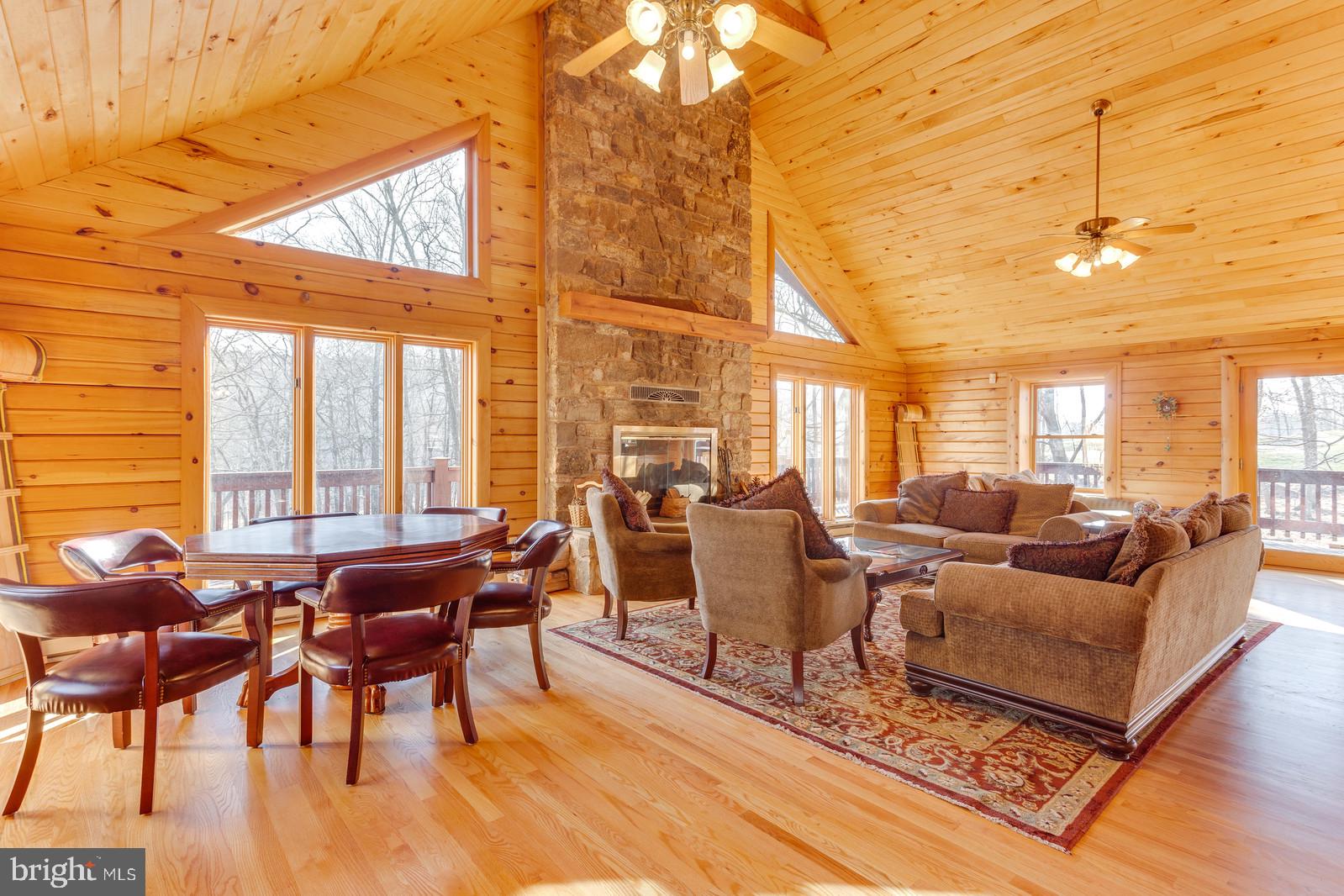 THUNDERBIRD HILLS - Residential