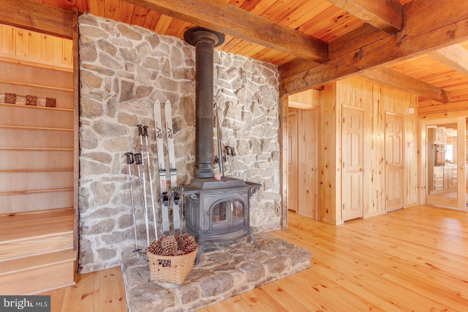 THUNDERBIRD HILLS - Residential