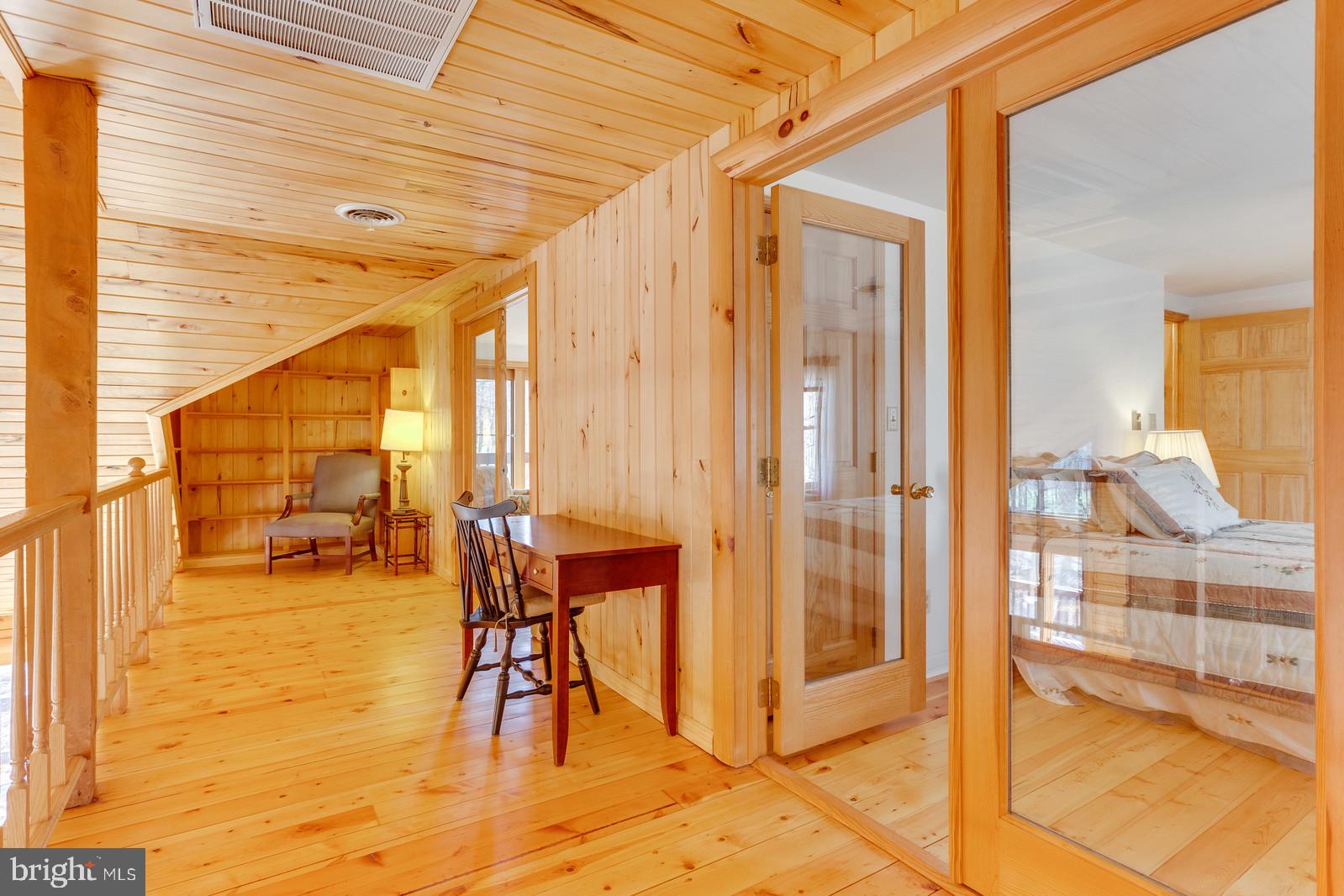 THUNDERBIRD HILLS - Residential