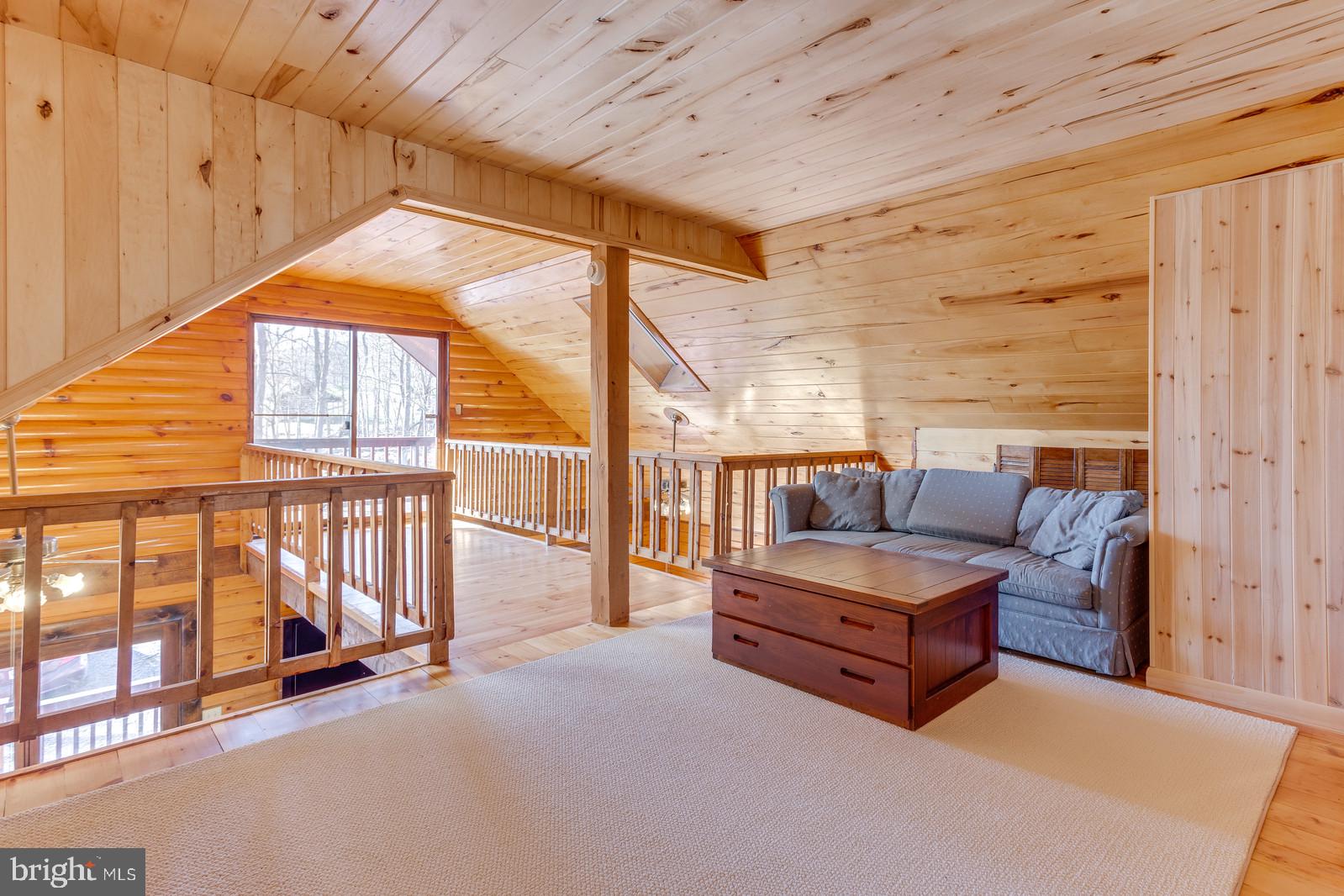 THUNDERBIRD HILLS - Residential