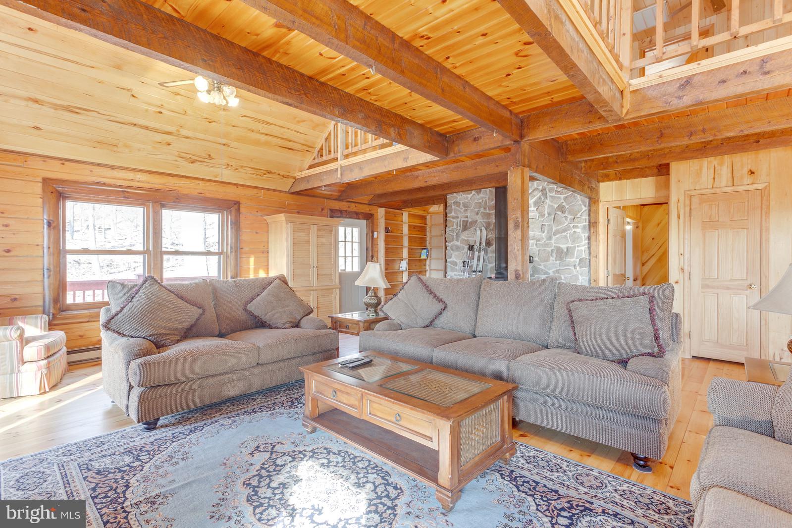 THUNDERBIRD HILLS - Residential