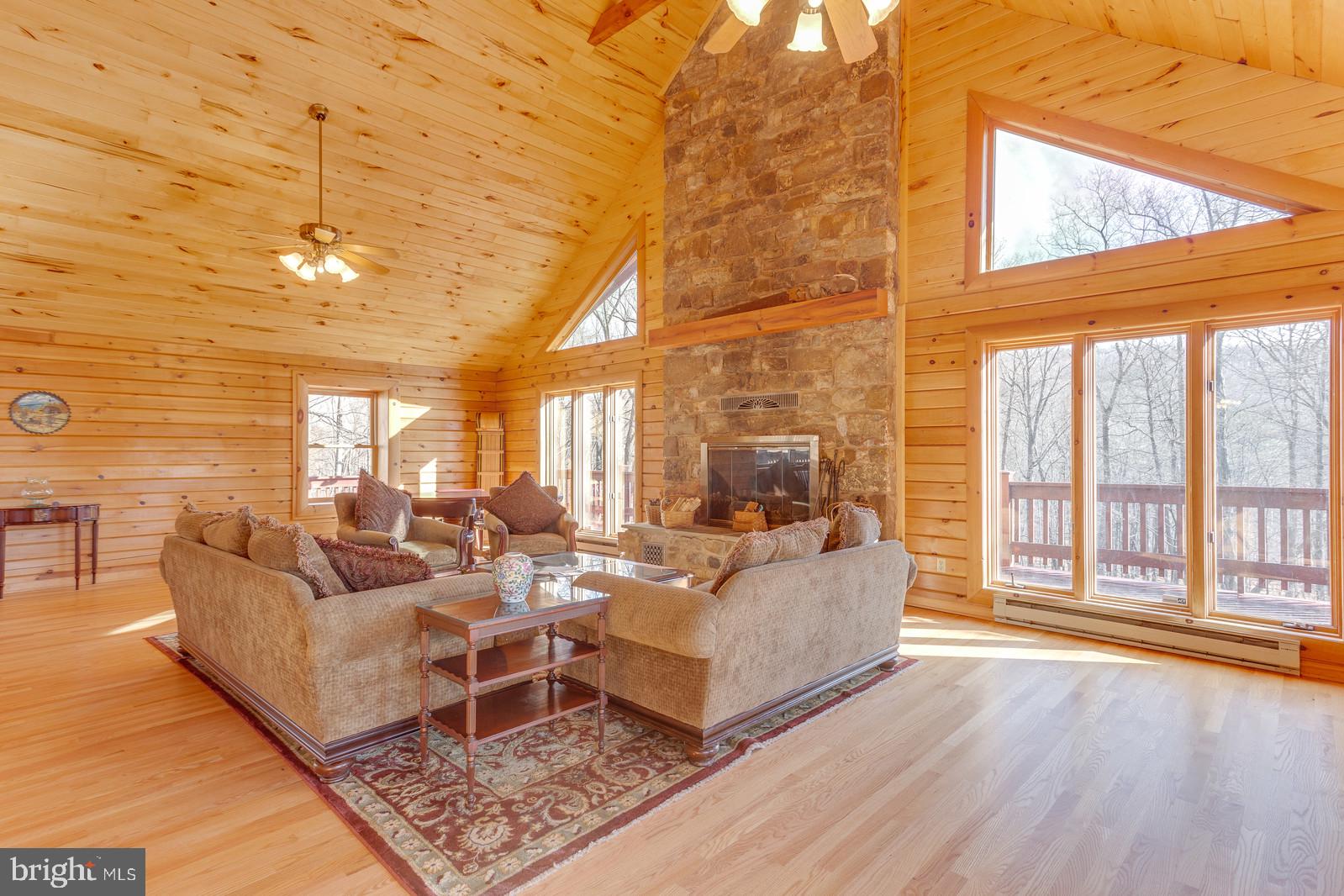 THUNDERBIRD HILLS - Residential