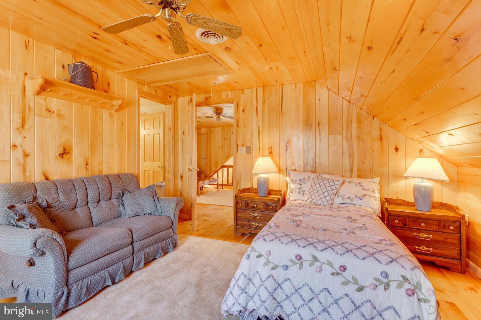 THUNDERBIRD HILLS - Residential