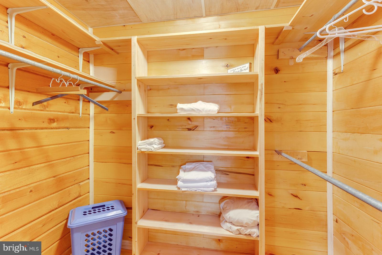 THUNDERBIRD HILLS - Residential