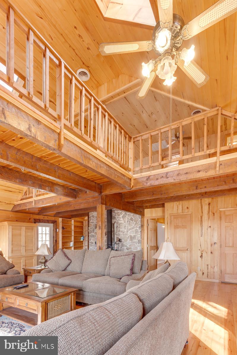 THUNDERBIRD HILLS - Residential