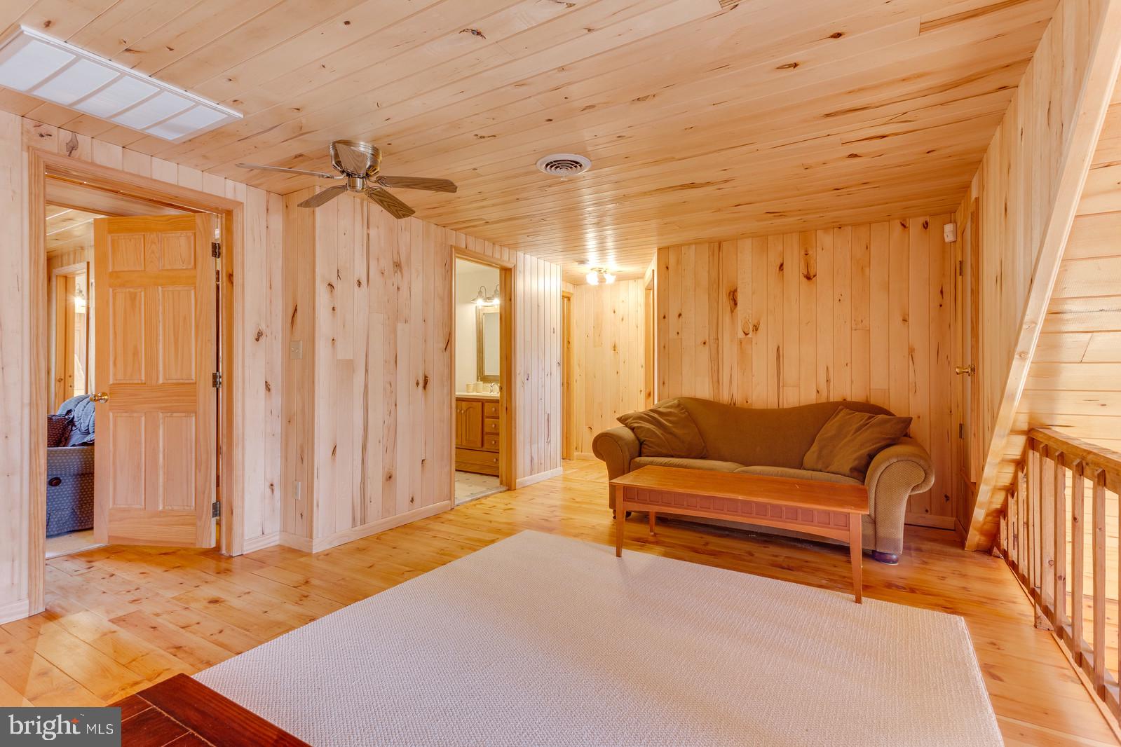 THUNDERBIRD HILLS - Residential