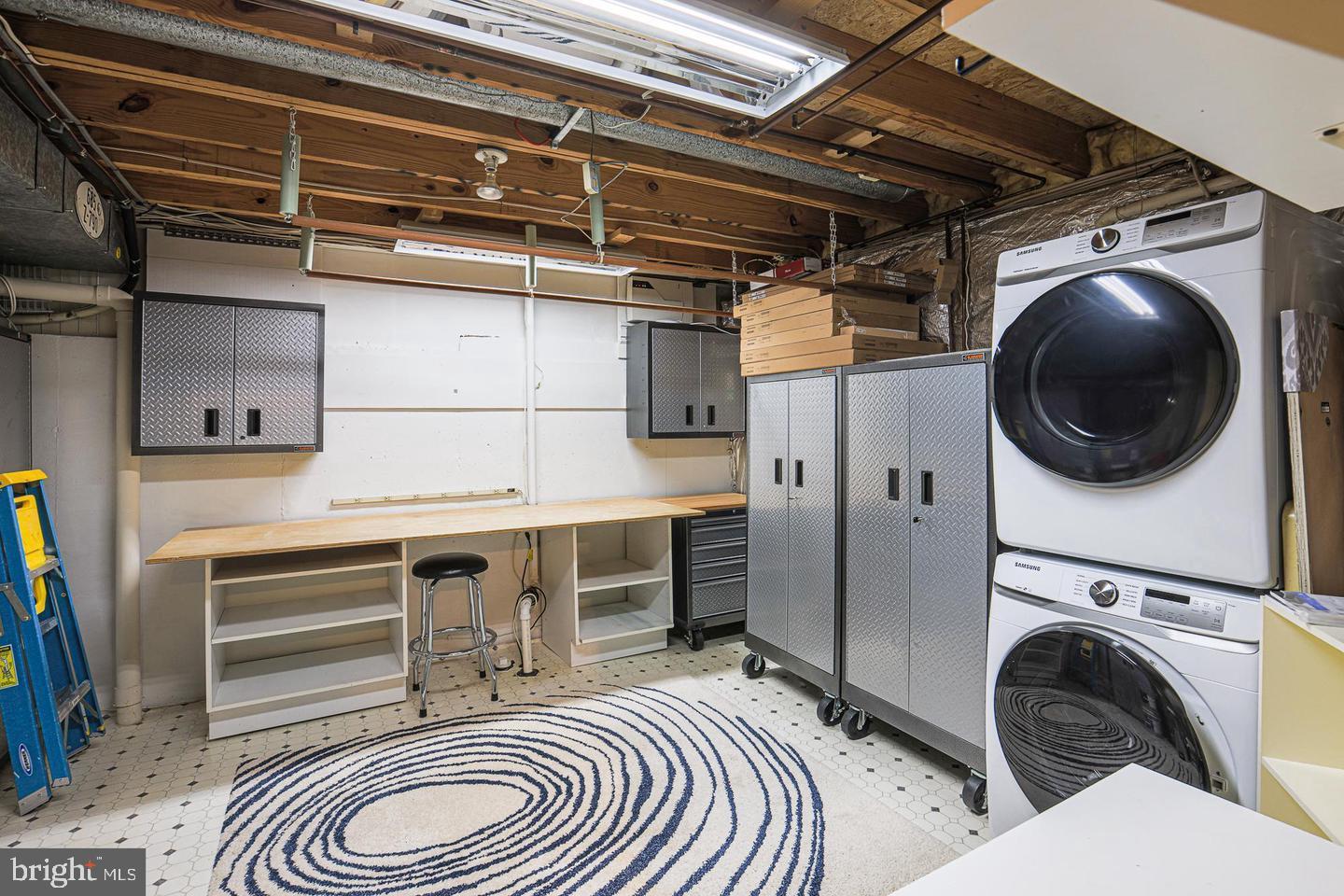 GREENSPRING EAST - Residential Lease