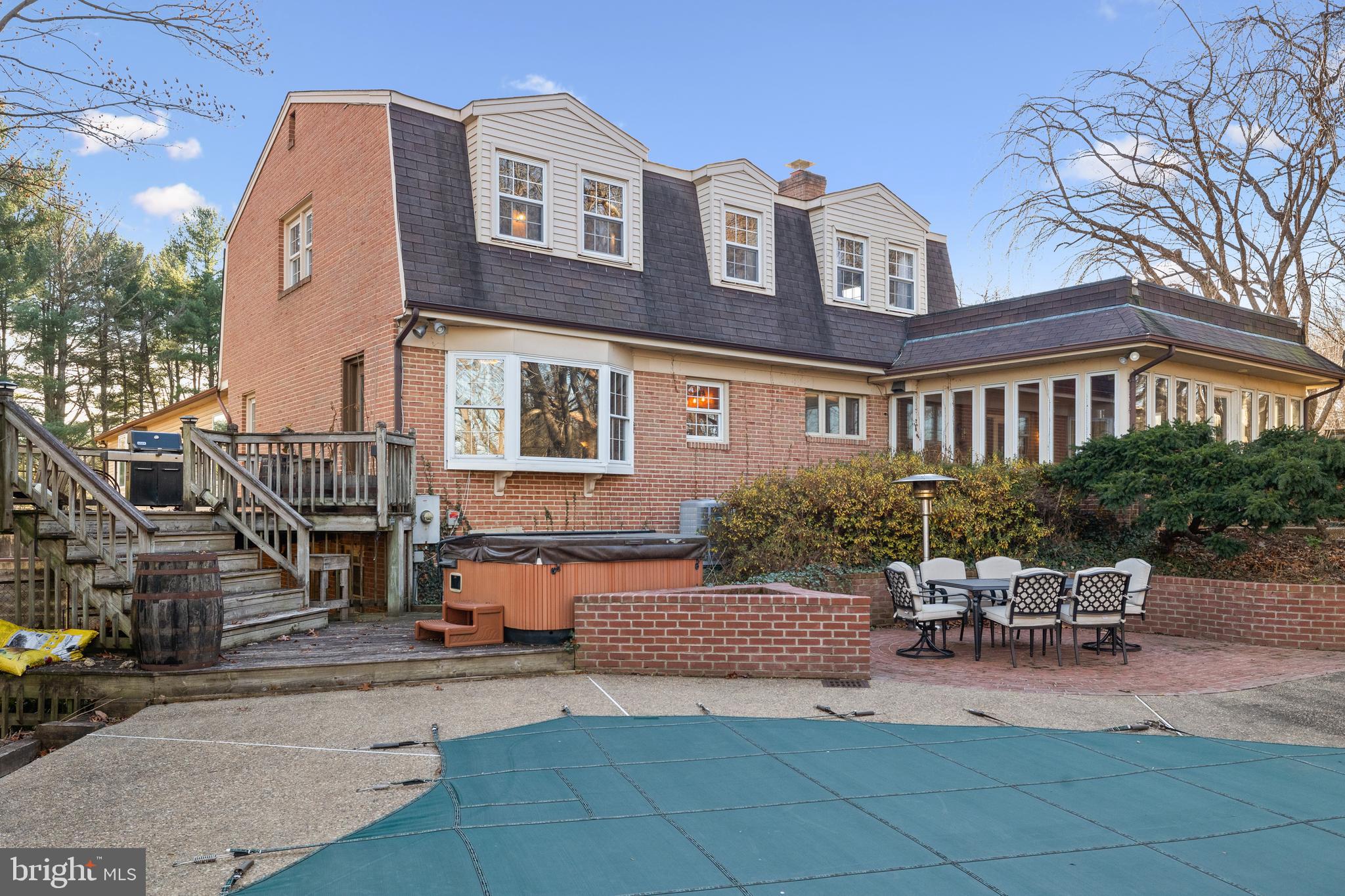 CHESTNUT HILL FARMS - Residential