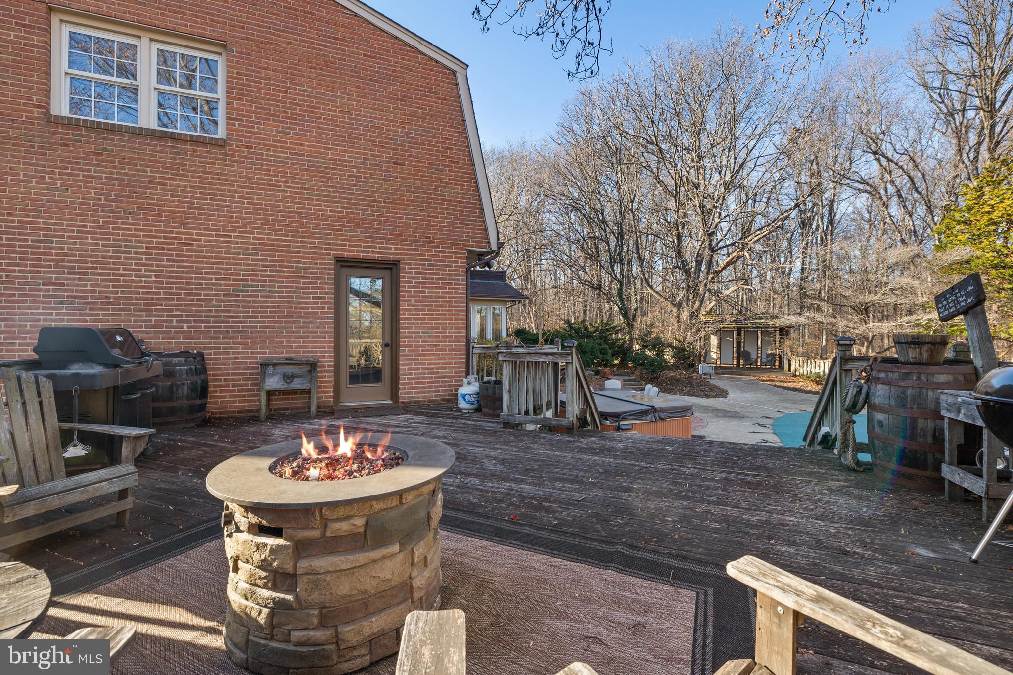 CHESTNUT HILL FARMS - Residential