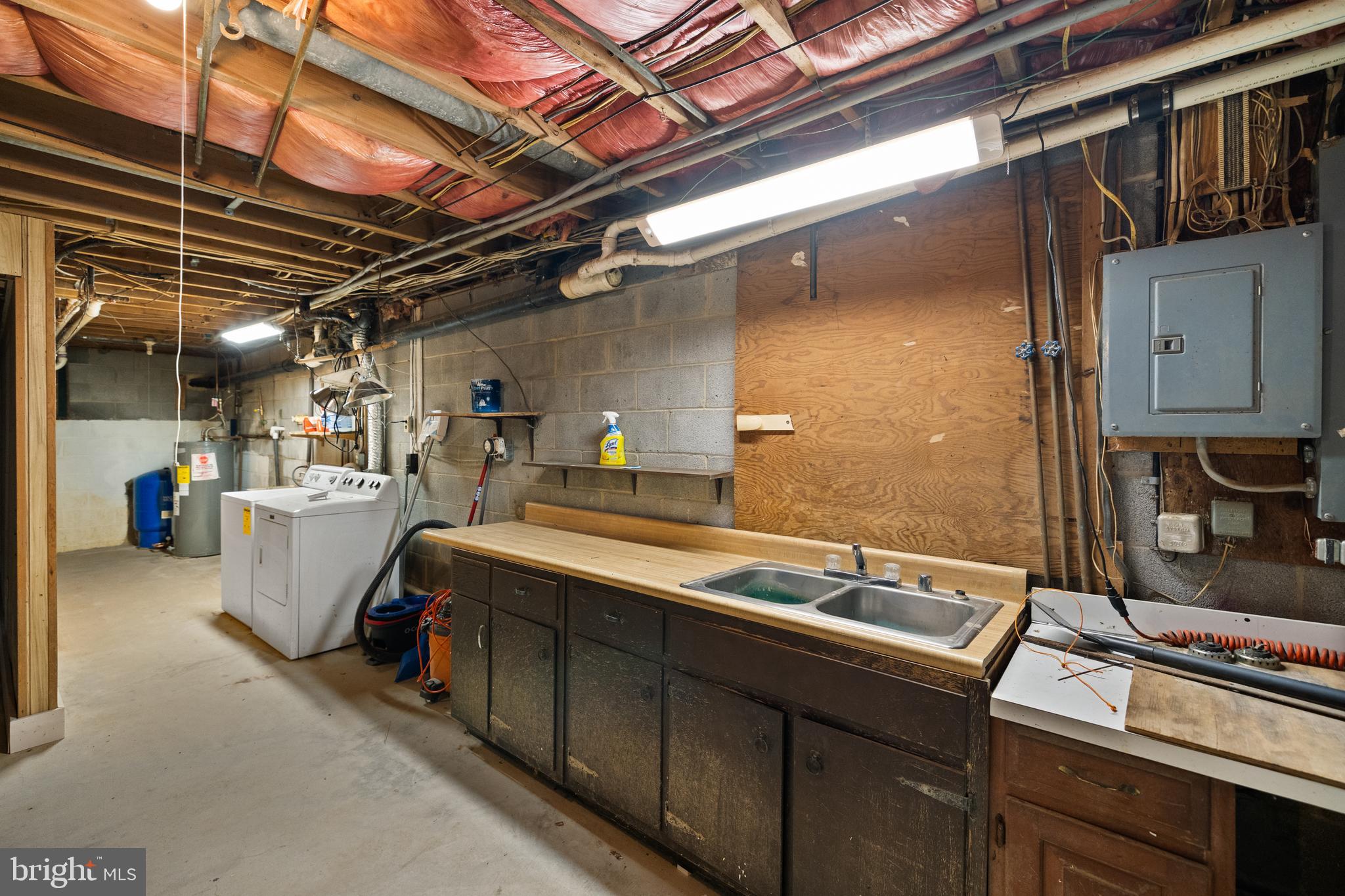 CHESTNUT HILL FARMS - Residential