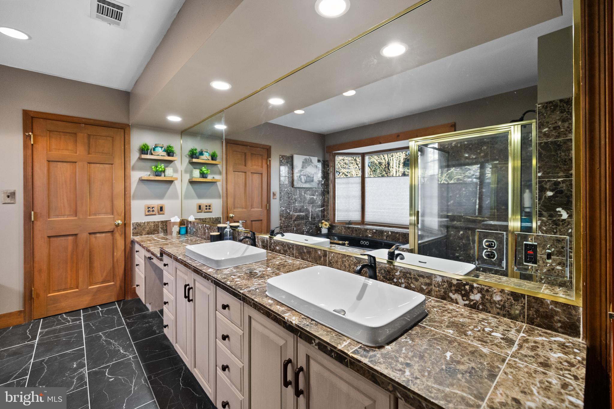 CHESTNUT HILL FARMS - Residential