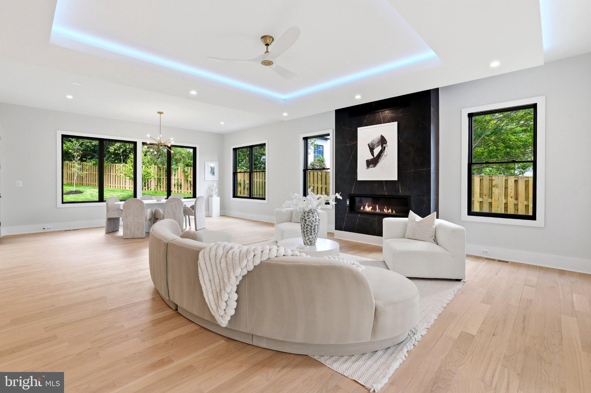 GRASS RIDGE - Residential