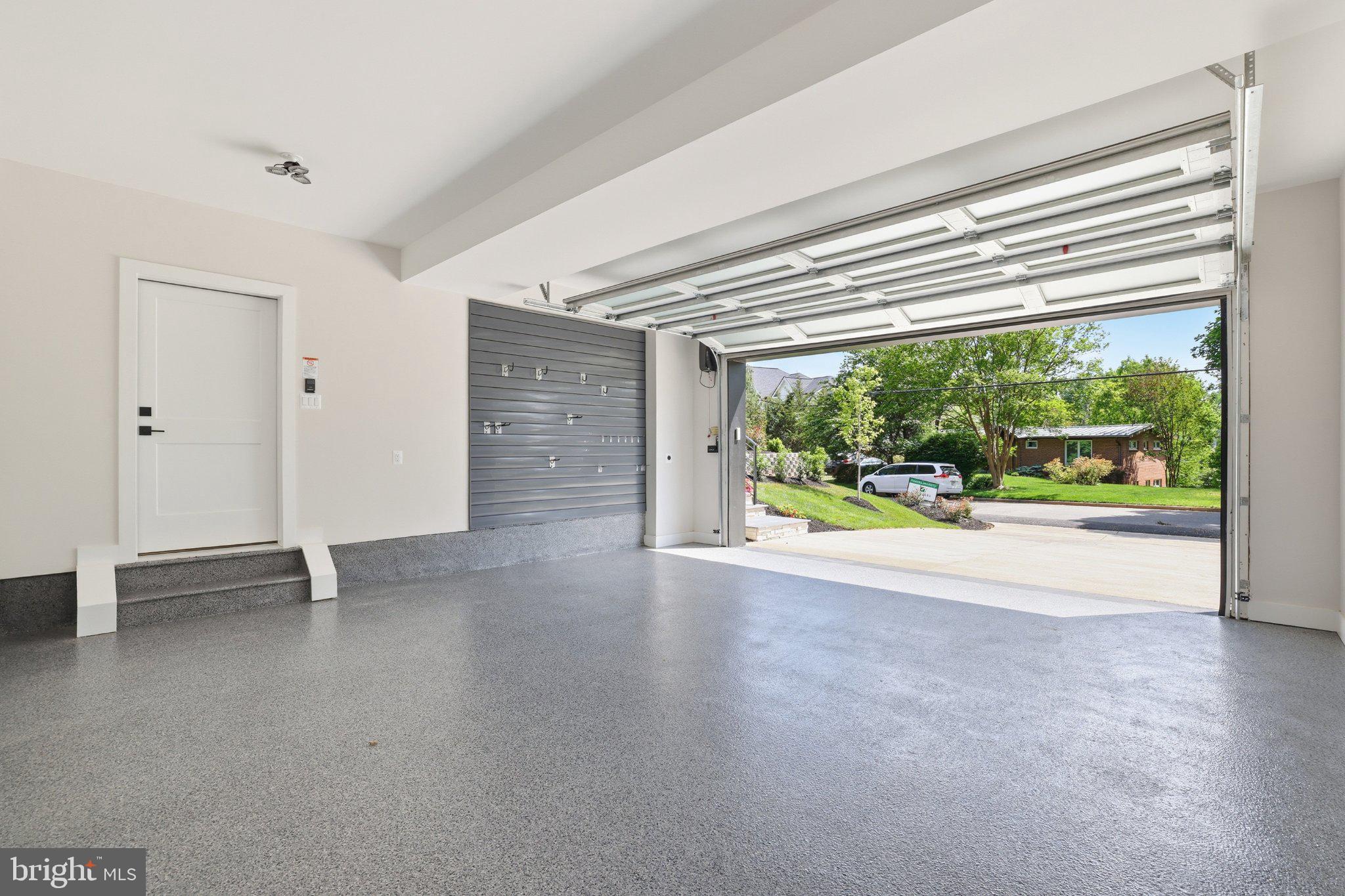 GRASS RIDGE - Residential