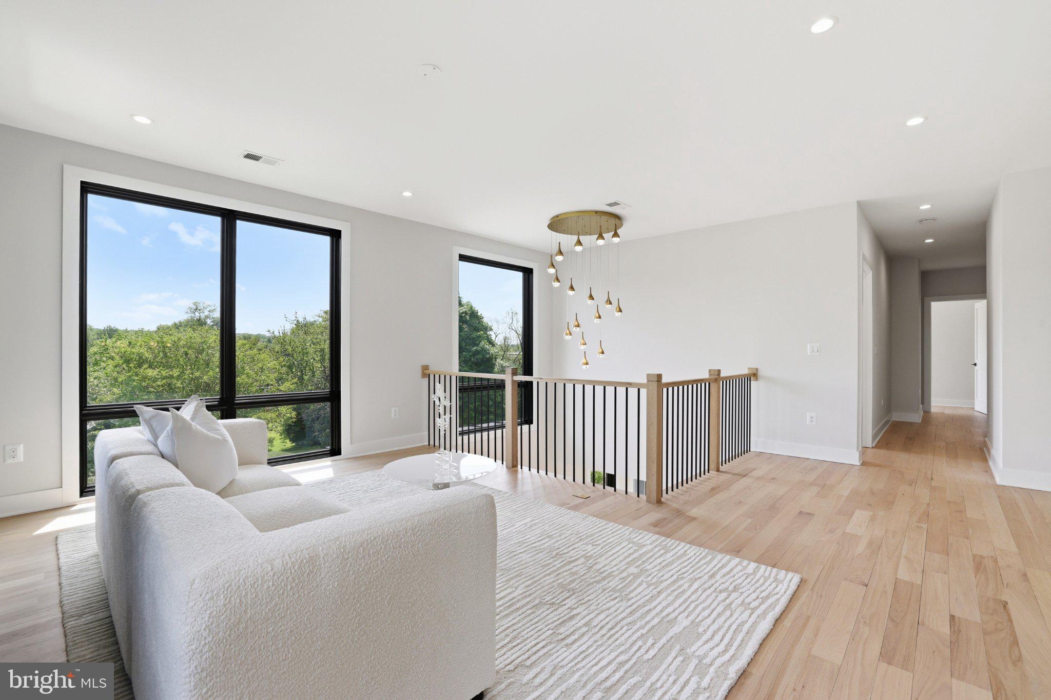 GRASS RIDGE - Residential