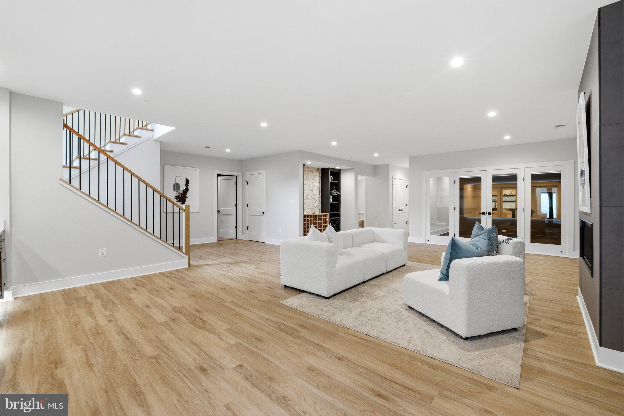 GRASS RIDGE - Residential