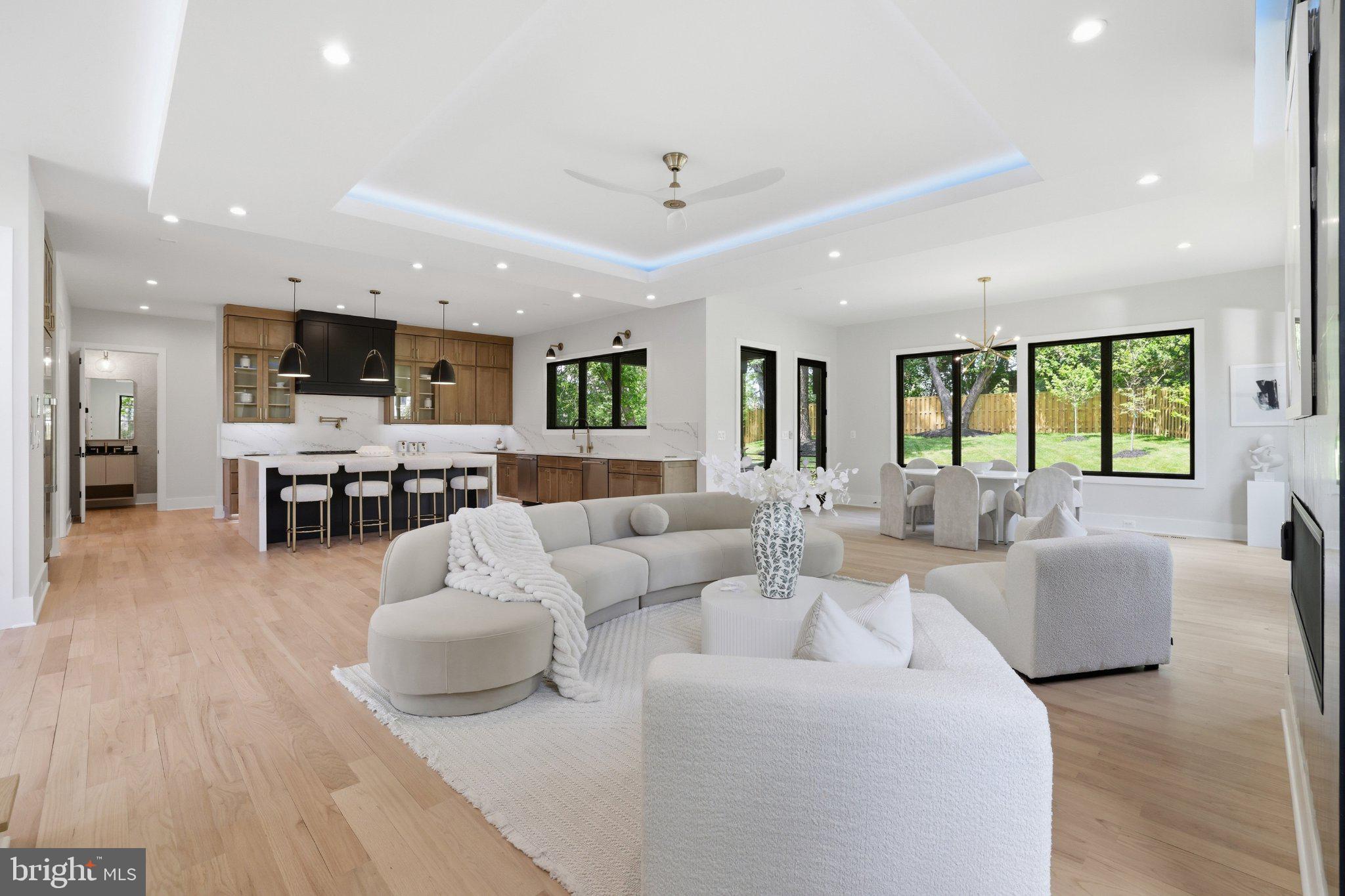 GRASS RIDGE - Residential