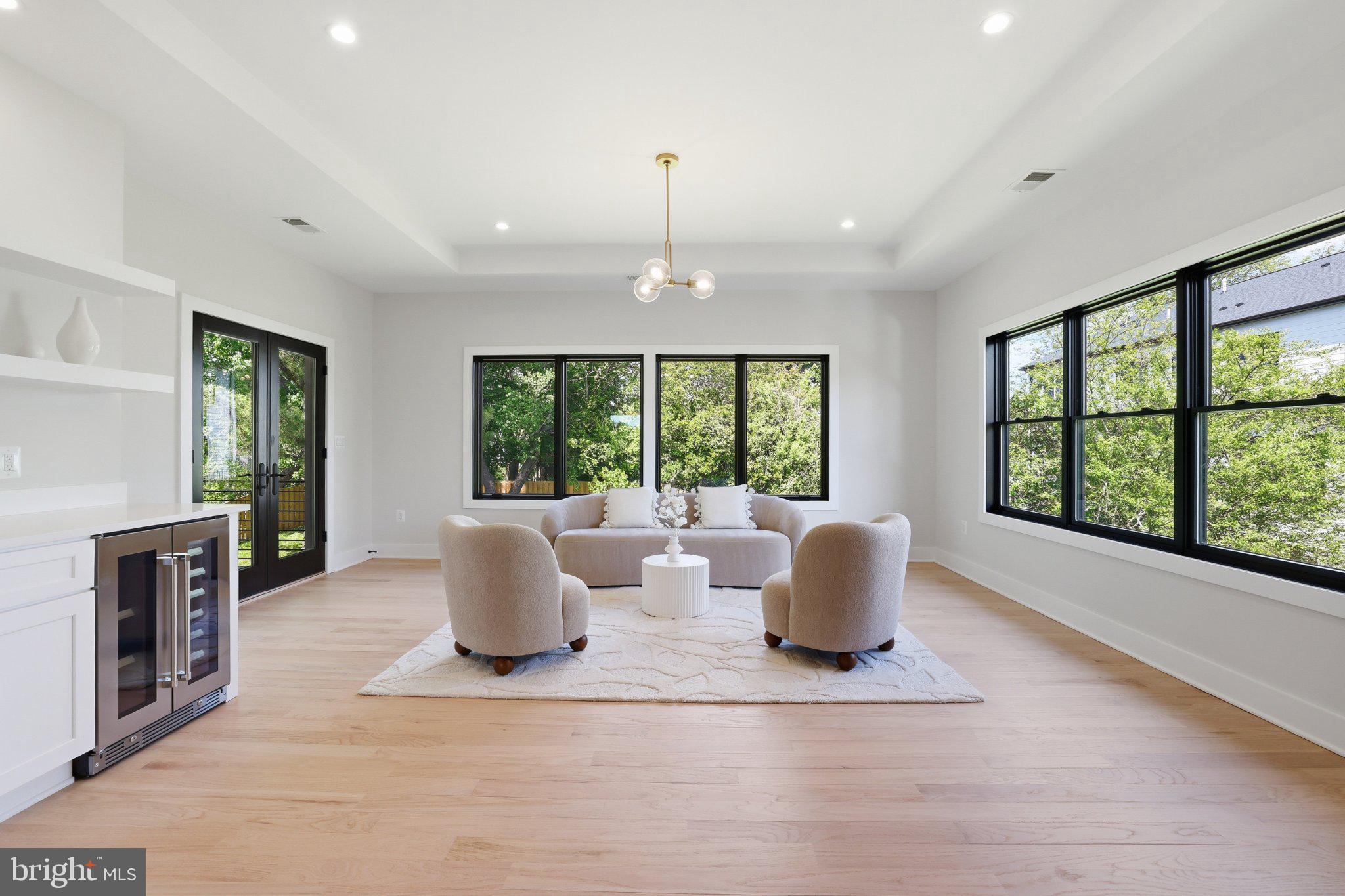 GRASS RIDGE - Residential