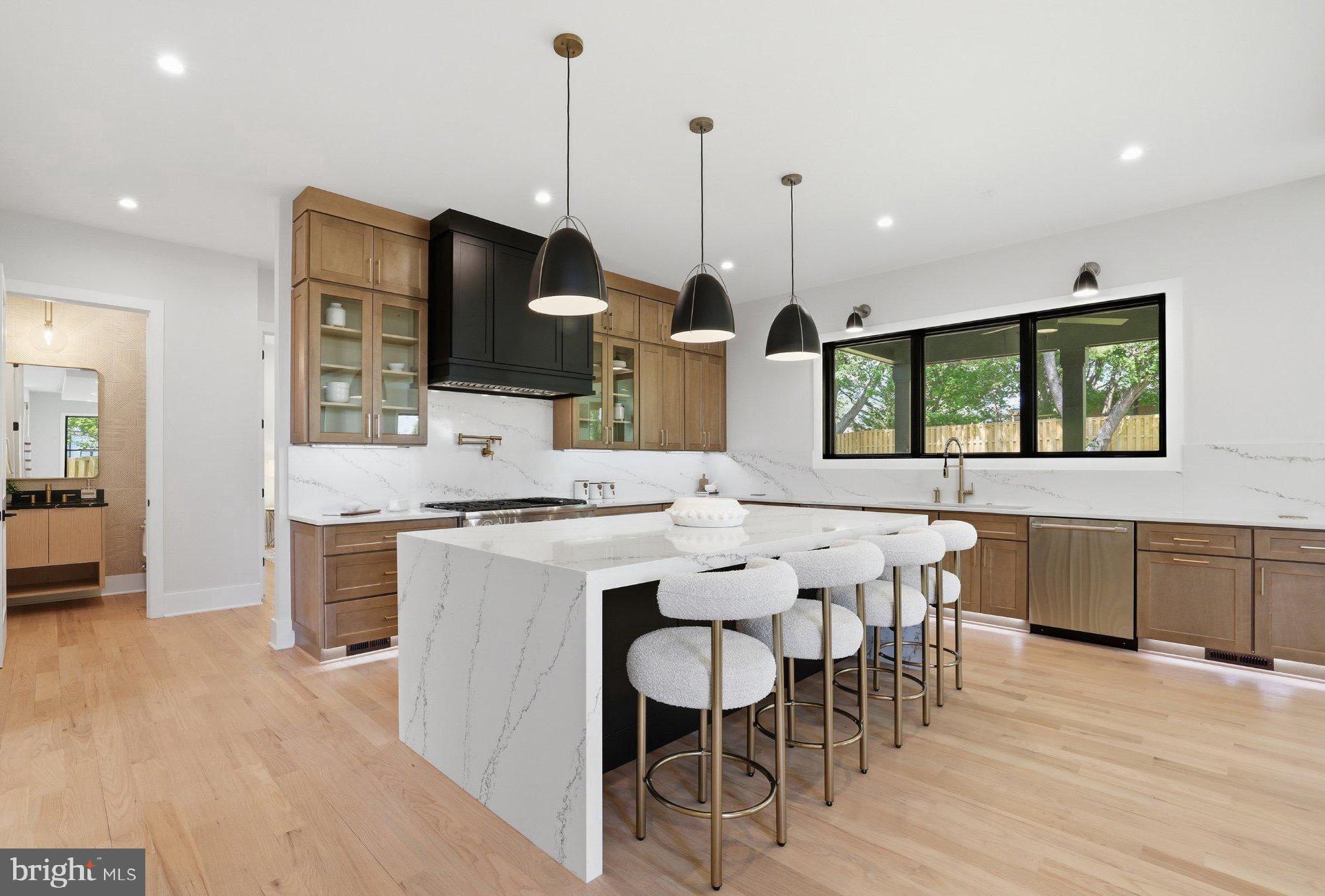 GRASS RIDGE - Residential