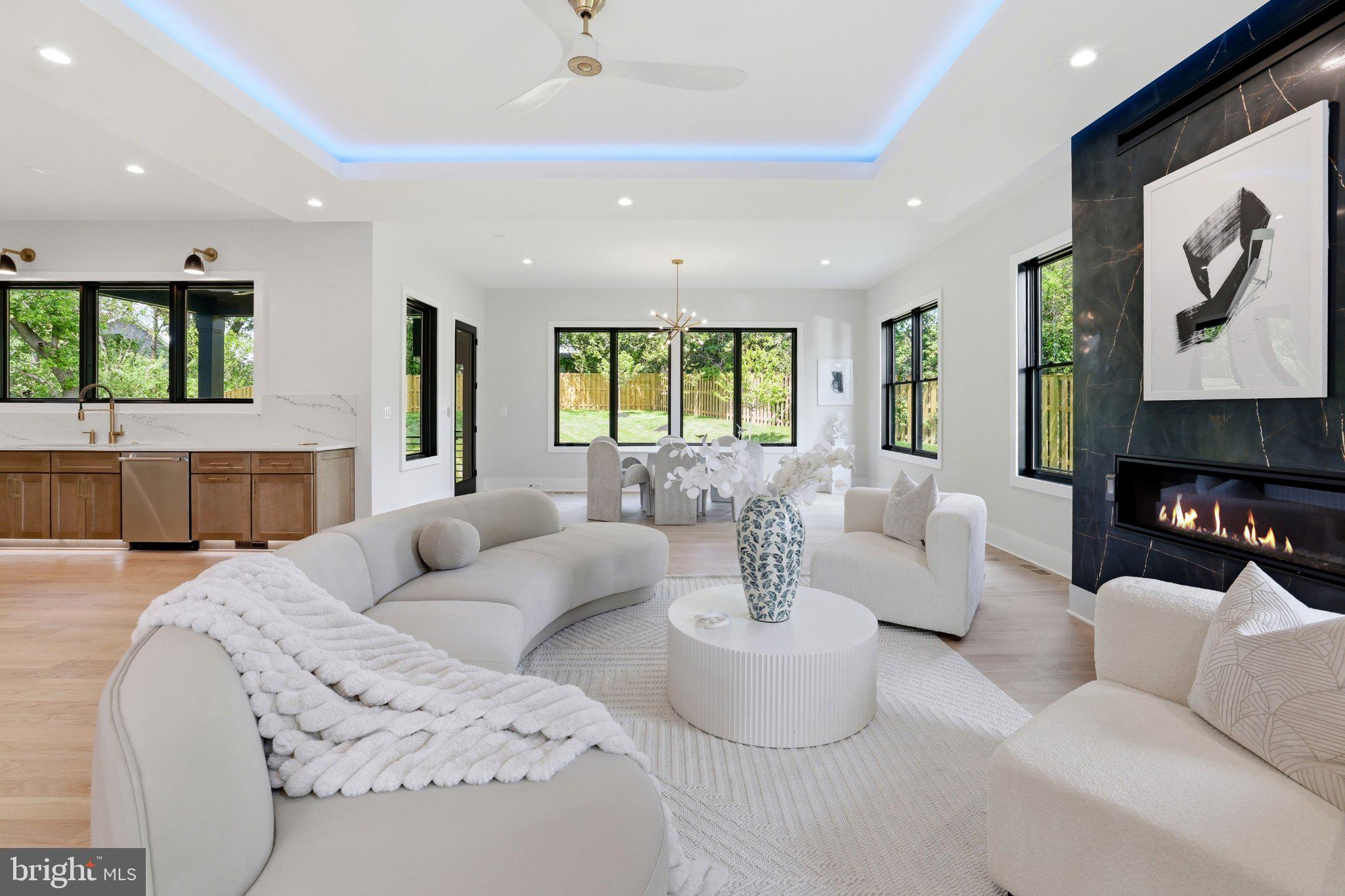 GRASS RIDGE - Residential