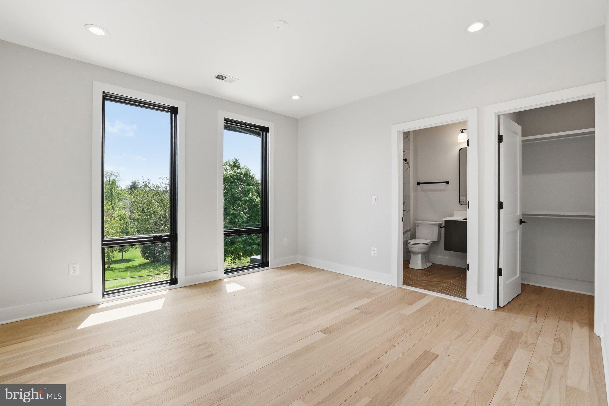 GRASS RIDGE - Residential