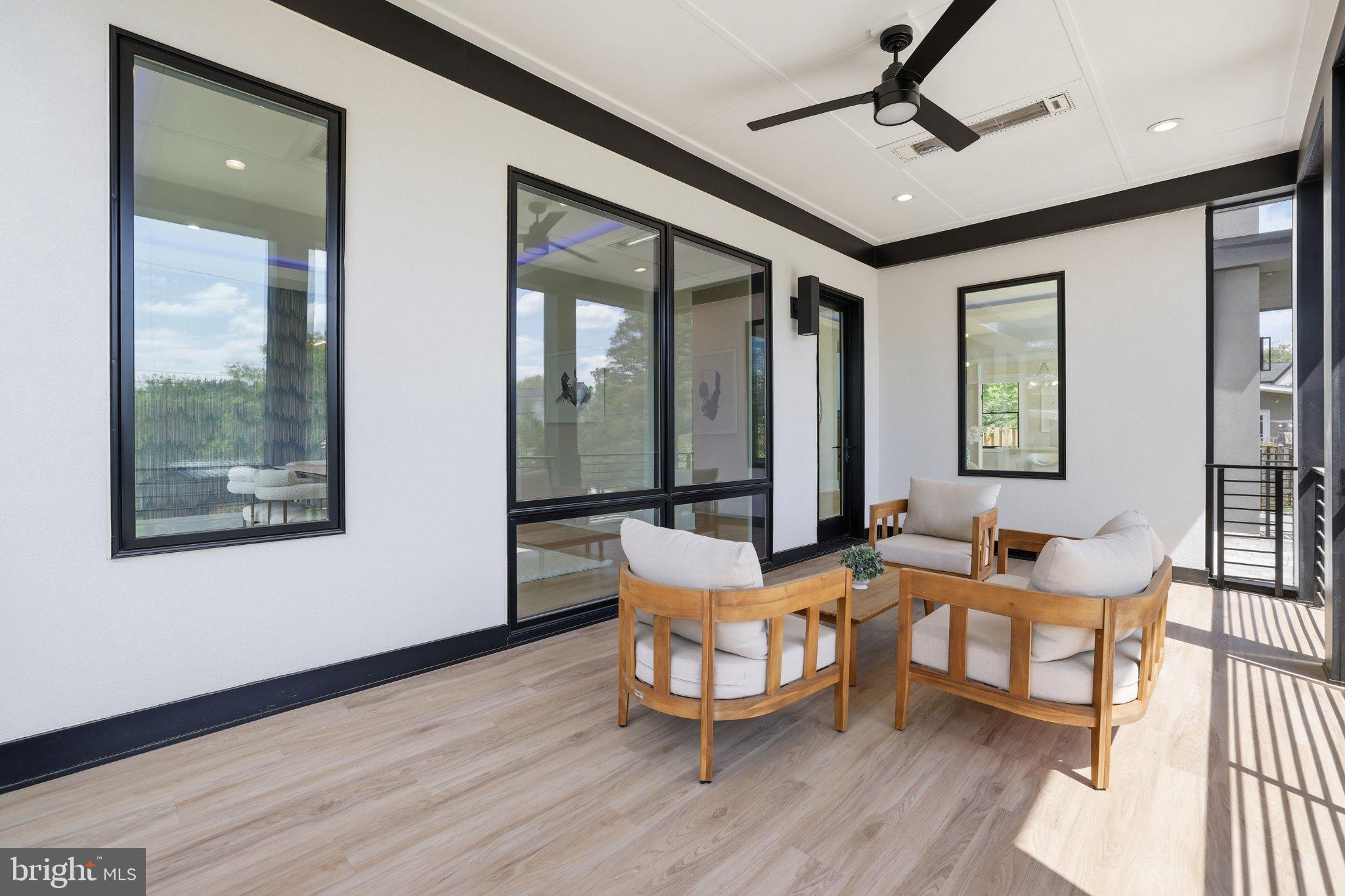 GRASS RIDGE - Residential