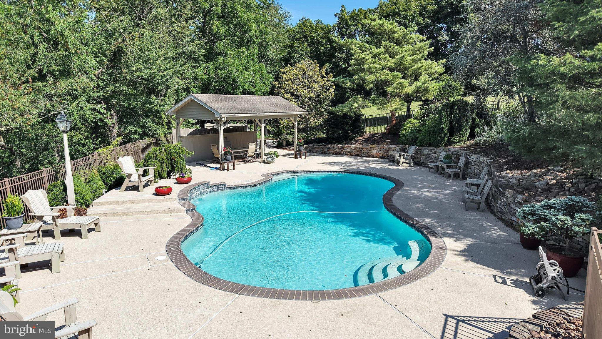 1161 SUNSET DRIVE
