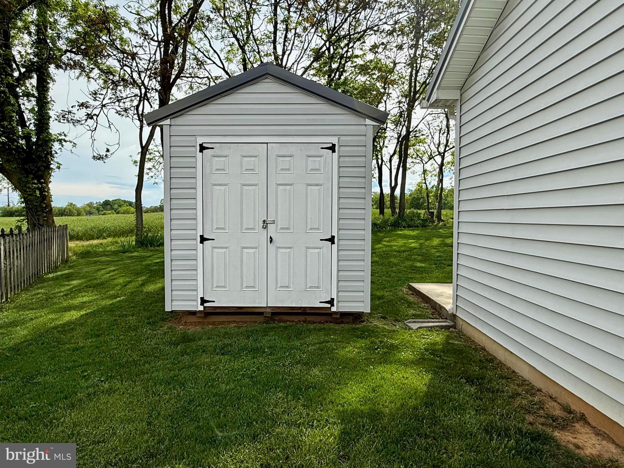 RIDGEFIELD - Residential