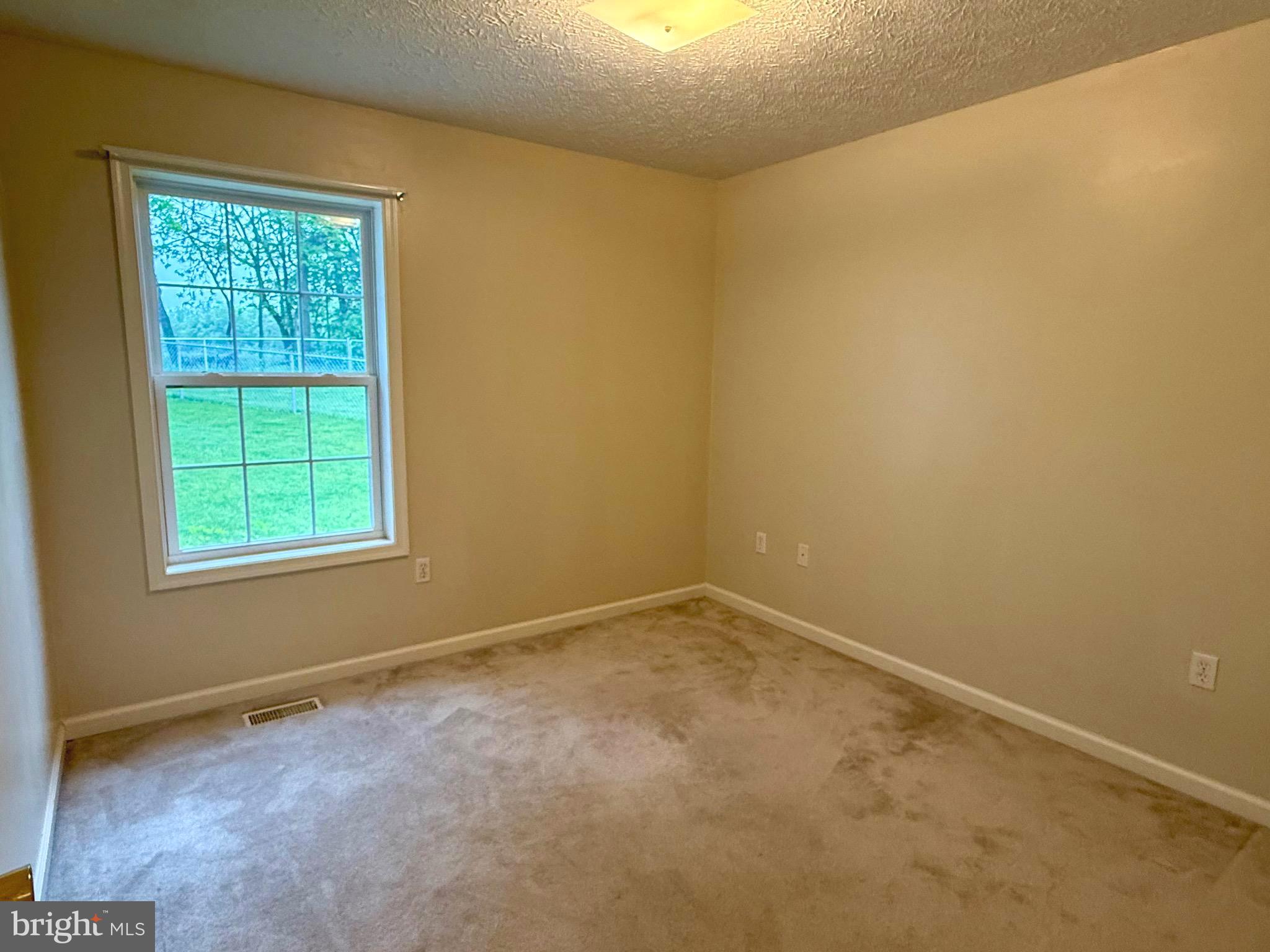 RIDGEFIELD - Residential