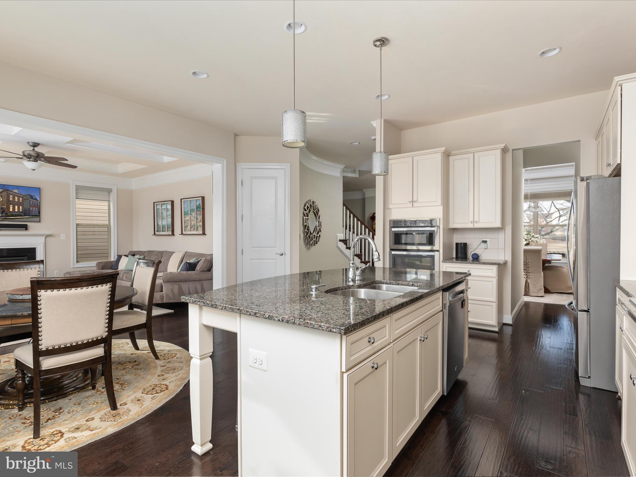 ONE LOUDOUN LAND BAY B - Residential