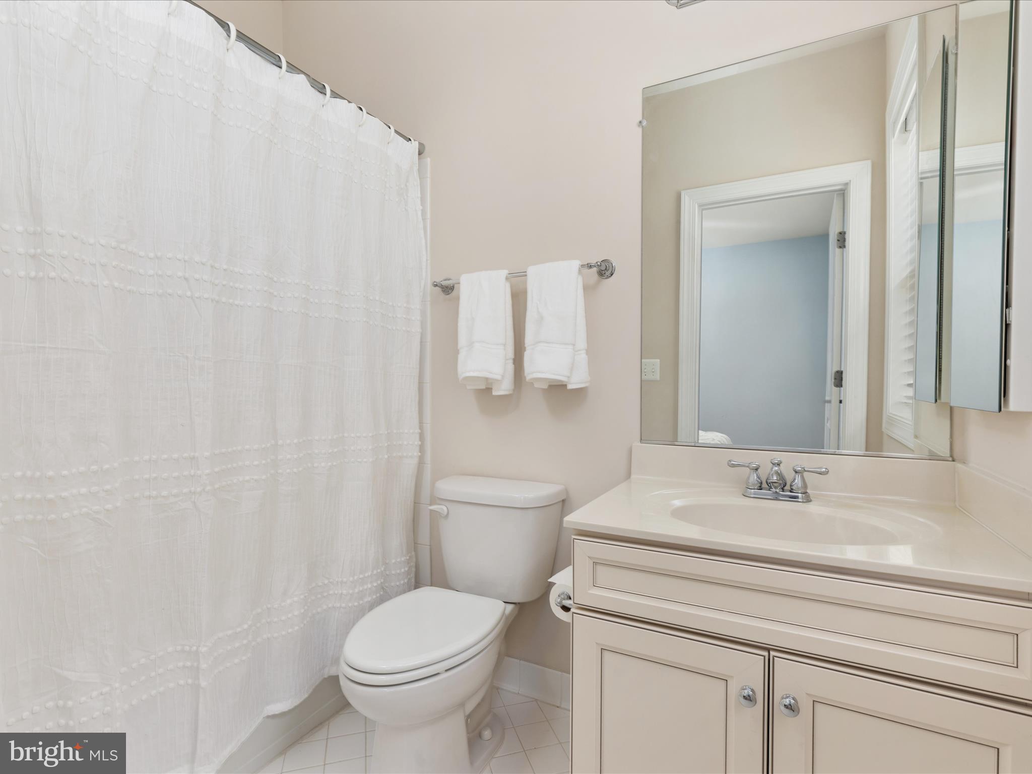 ONE LOUDOUN LAND BAY B - Residential