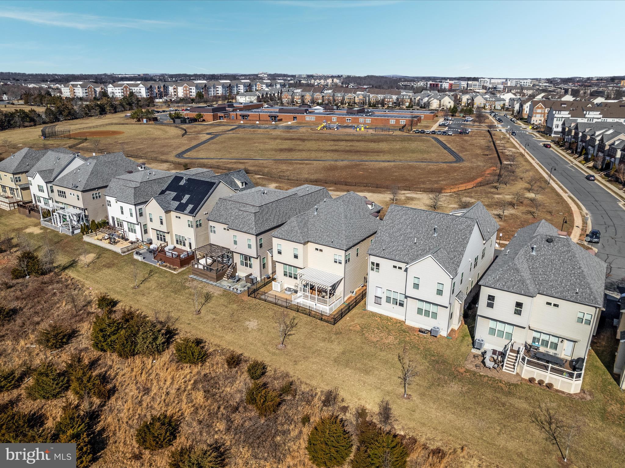 ONE LOUDOUN LAND BAY B - Residential