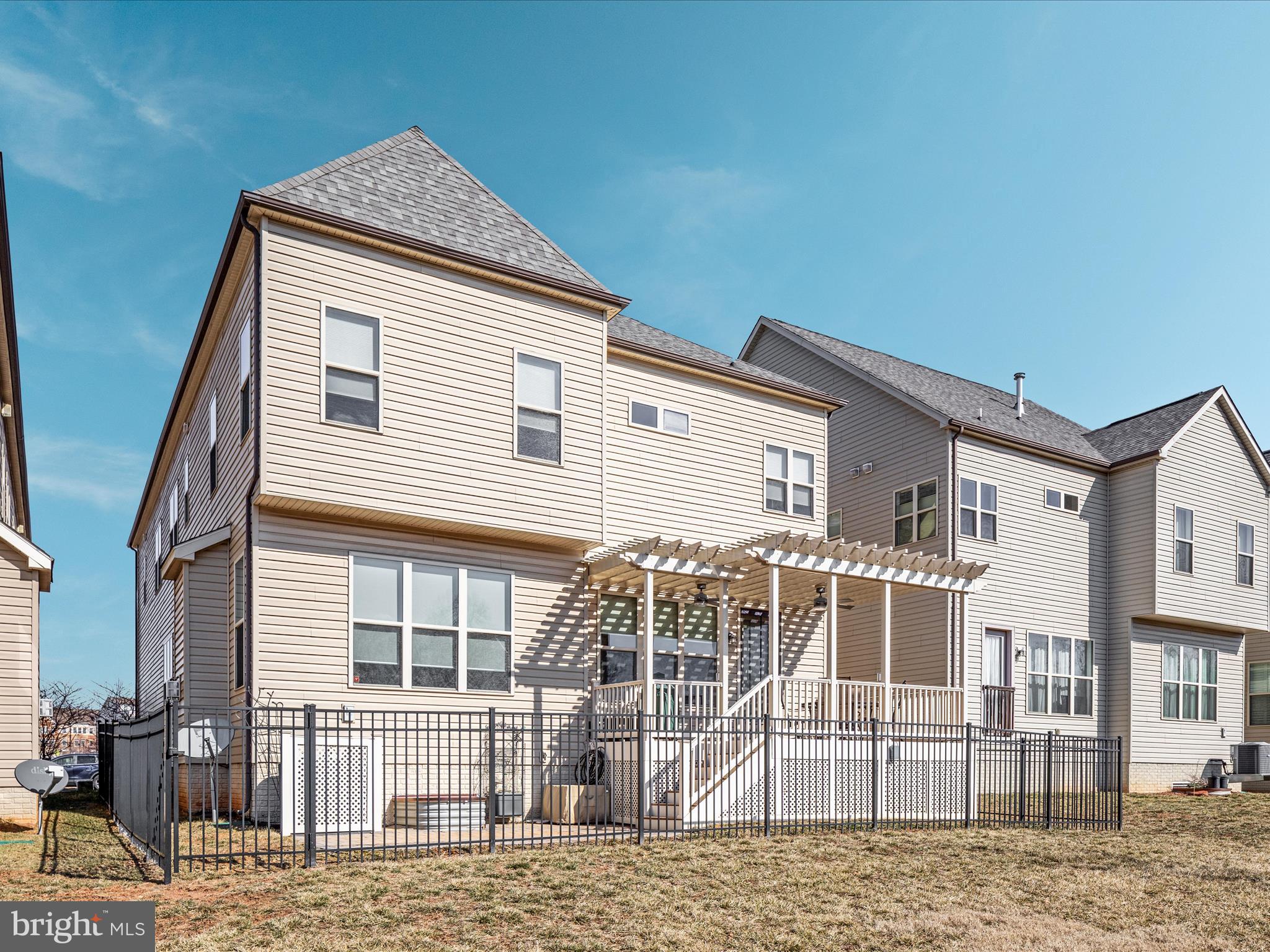 ONE LOUDOUN LAND BAY B - Residential